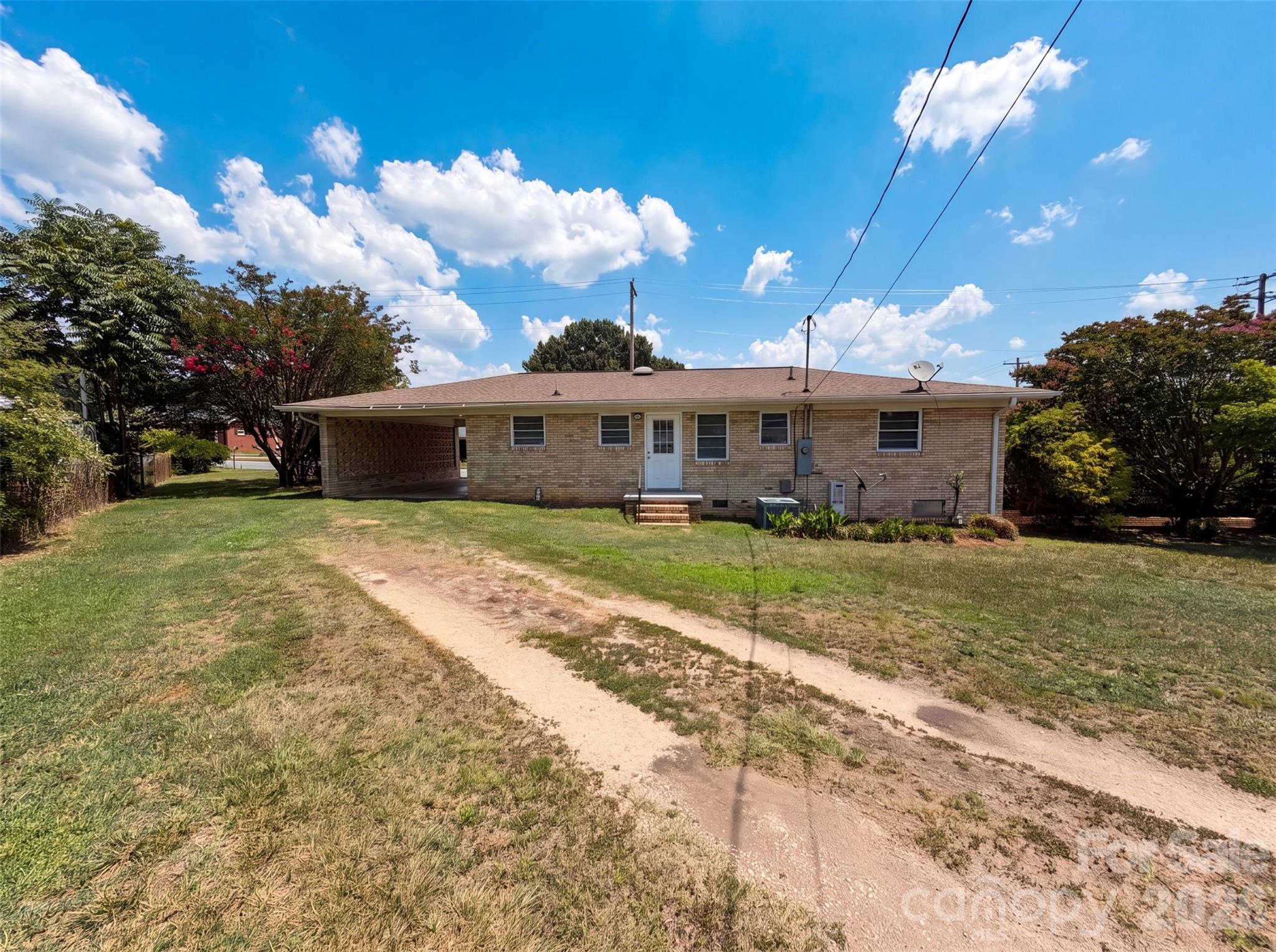 608 E Ryder Avenue — Landis