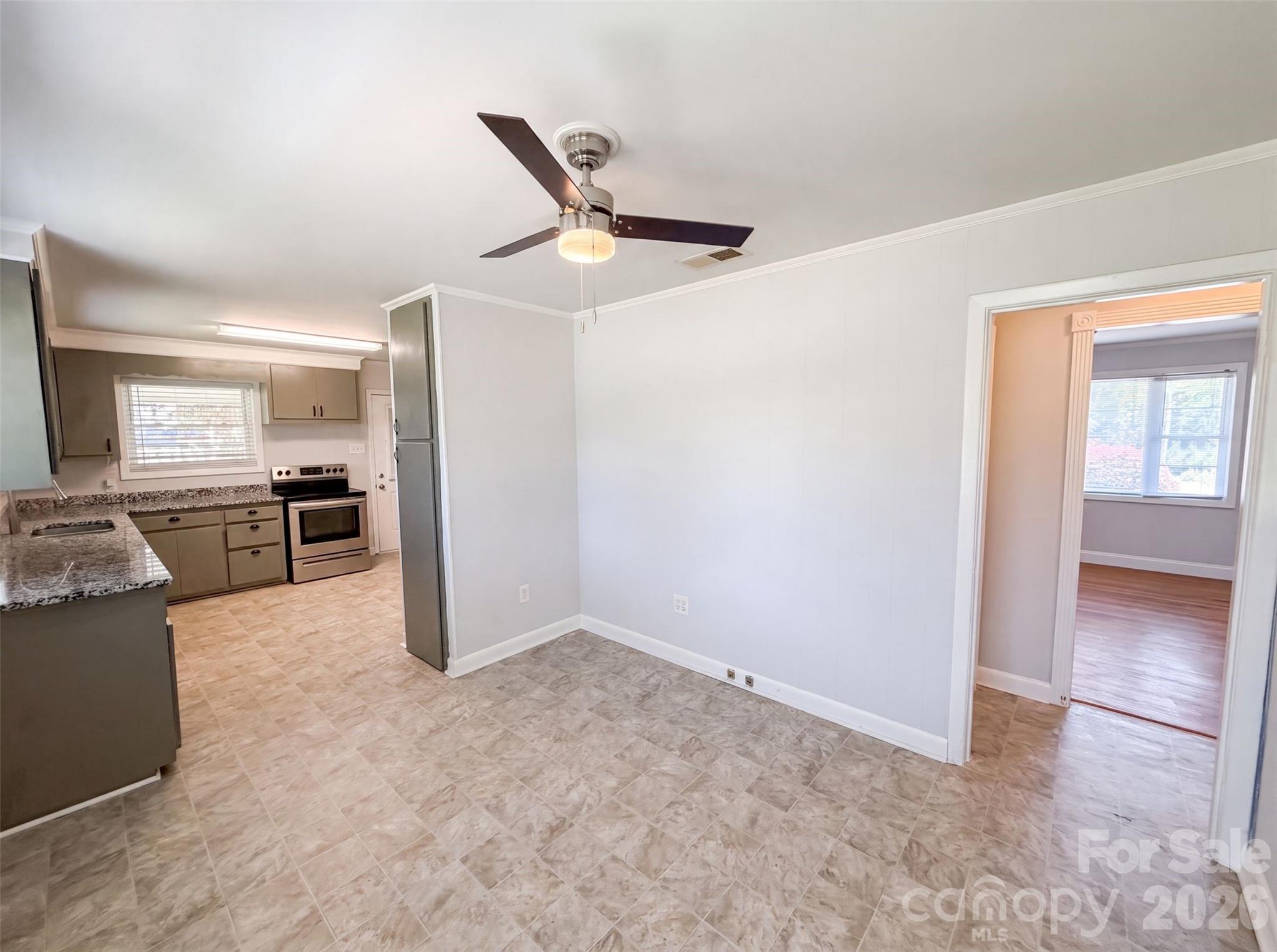 608 E Ryder Avenue — Landis