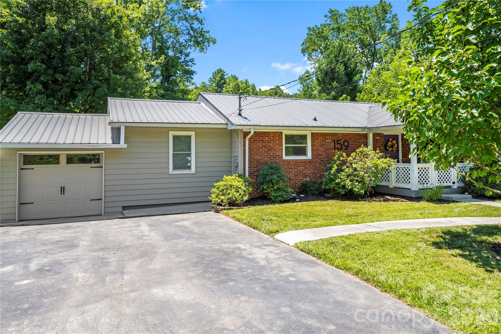 159 New Haw Creek Road — Asheville