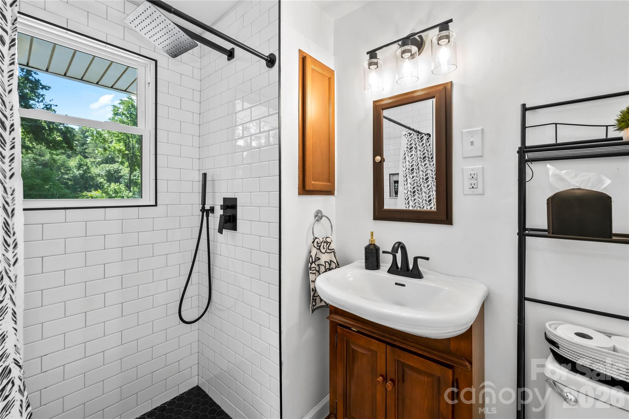 159 New Haw Creek Road — Asheville