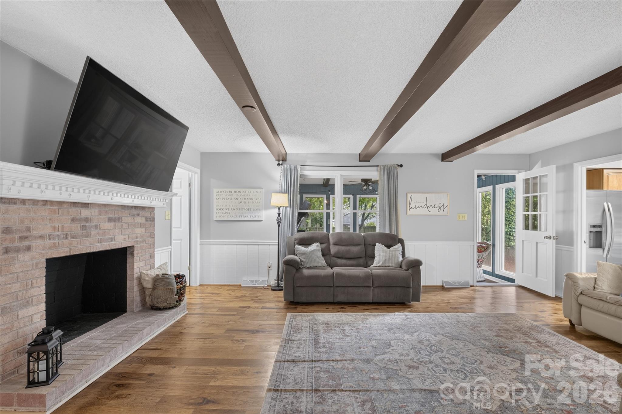140 Raintree Road — Advance