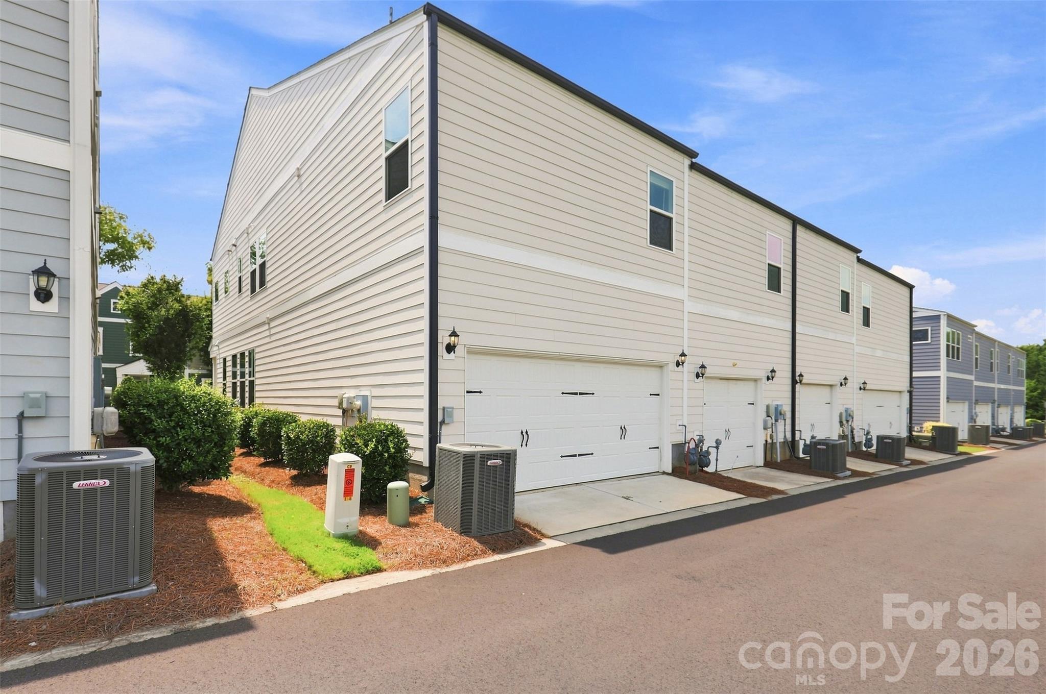 1004 Lyndon Station Drive — Pineville