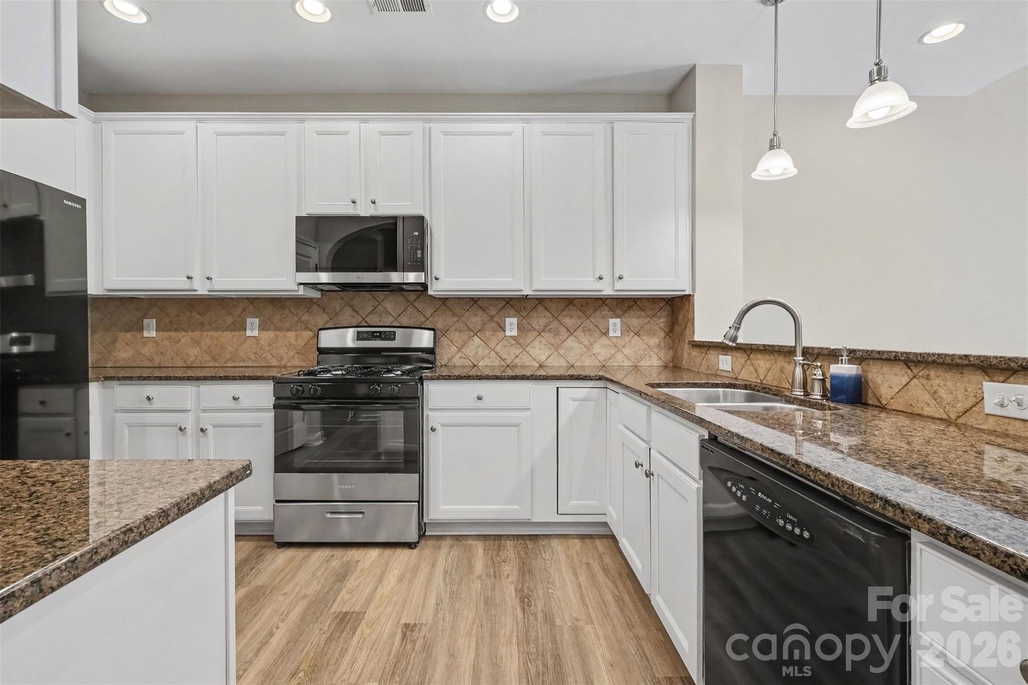 567 Pine Links Drive — Tega Cay