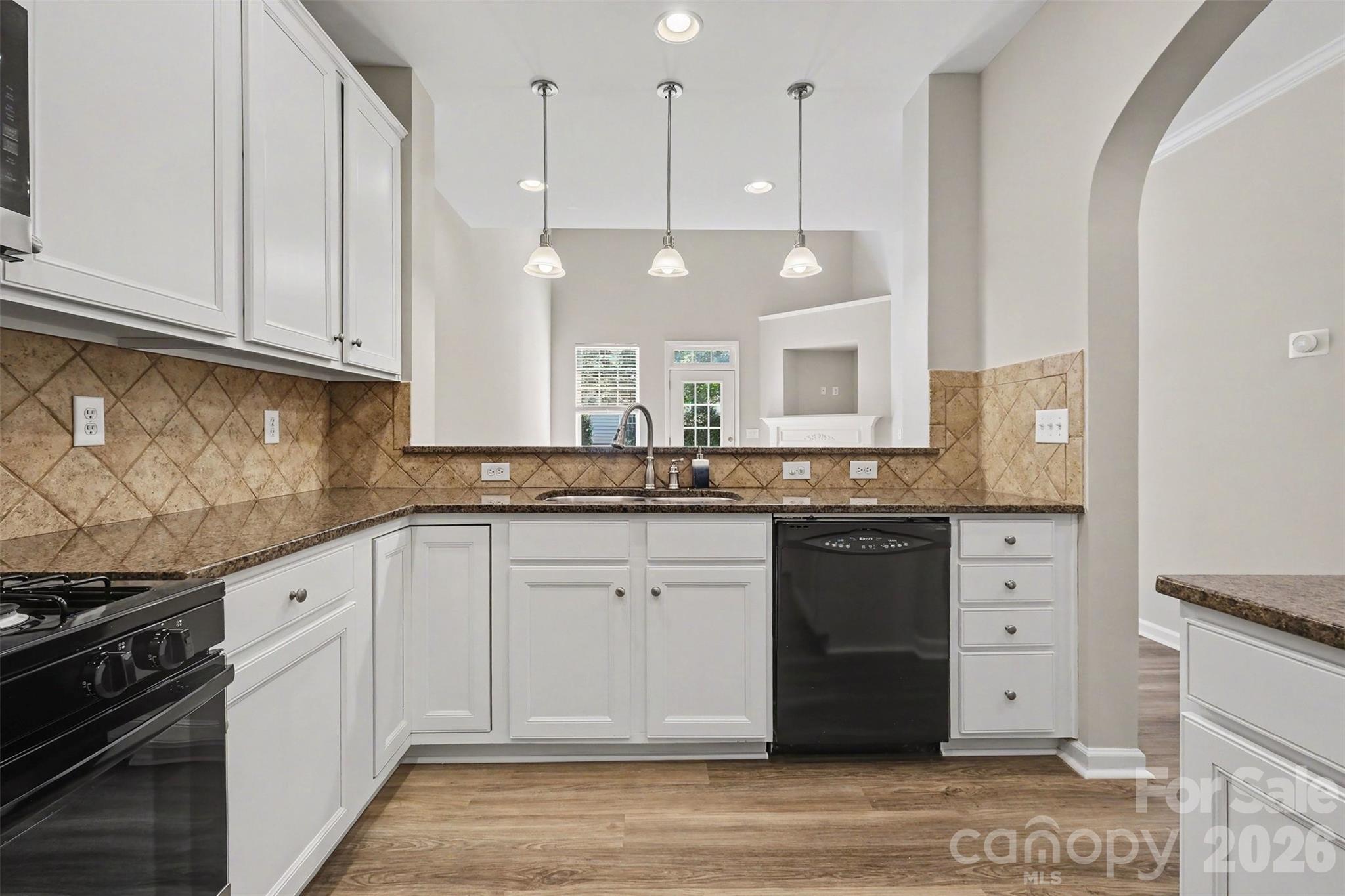 567 Pine Links Drive — Tega Cay
