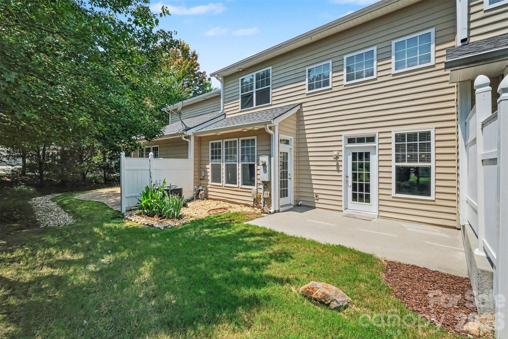 567 Pine Links Drive — Tega Cay