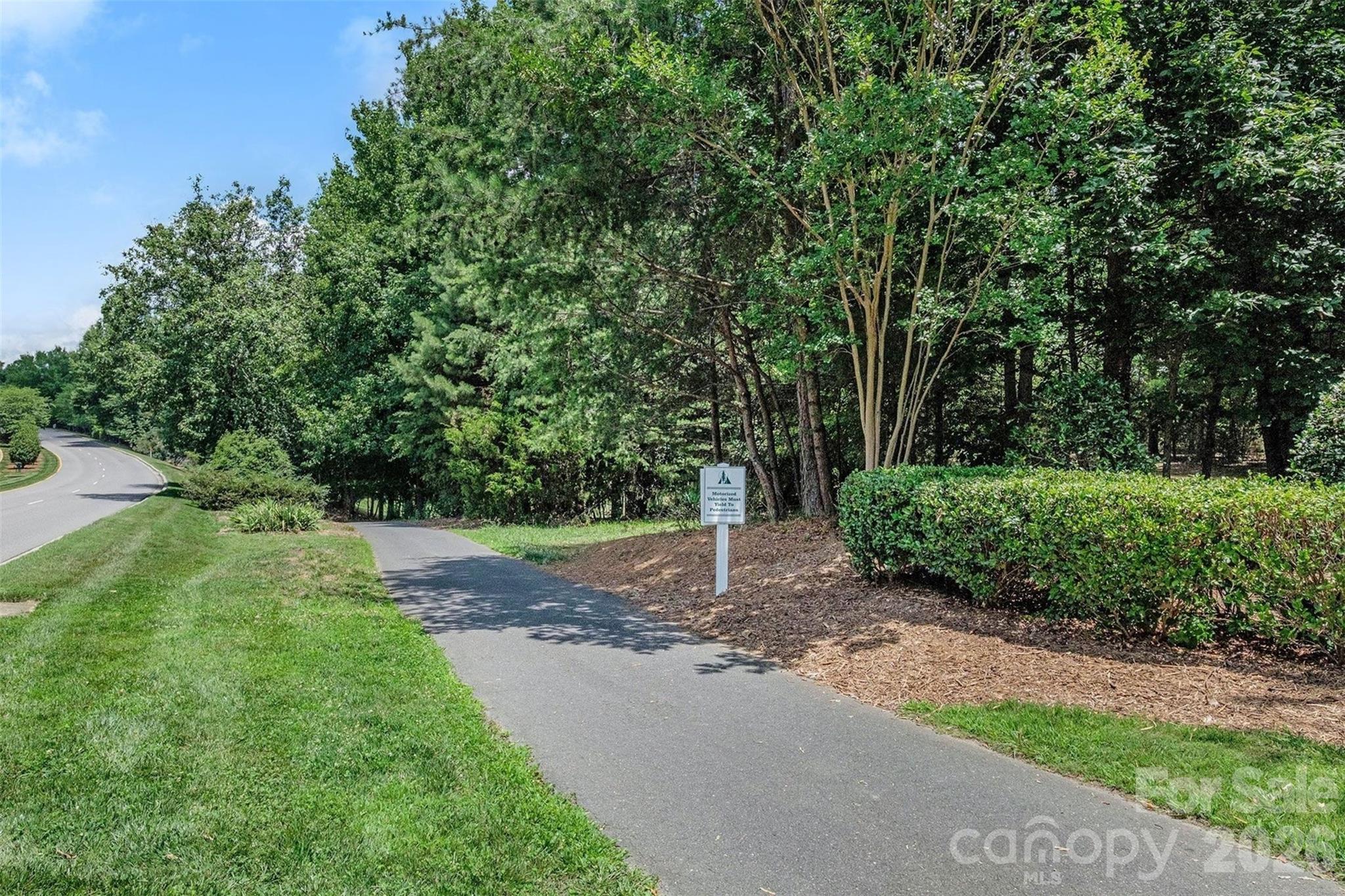 567 Pine Links Drive — Tega Cay