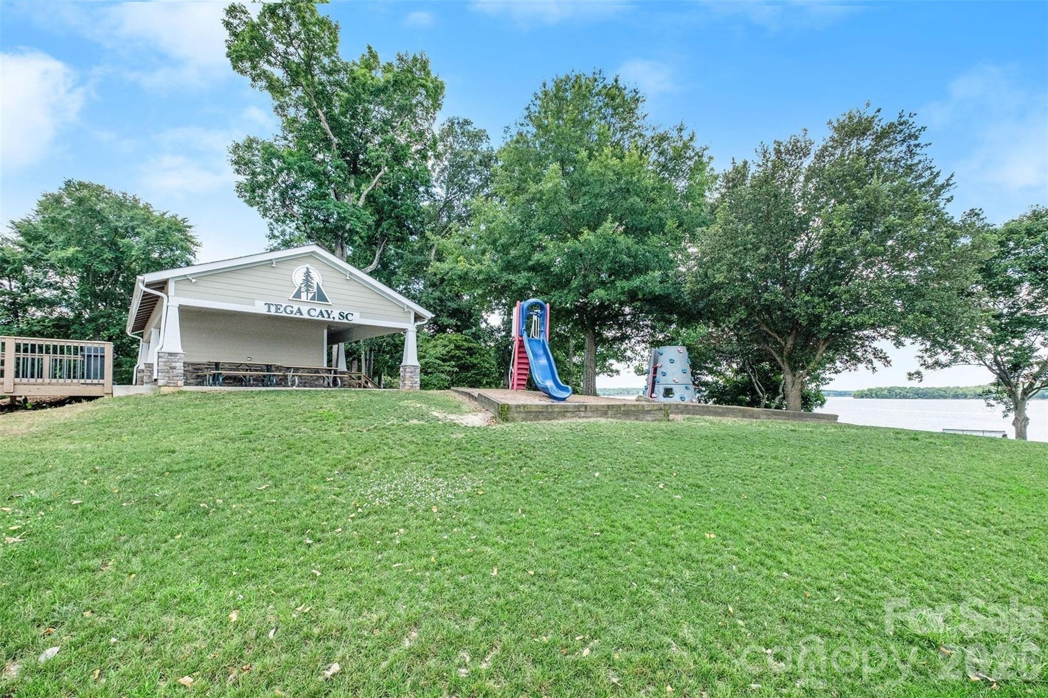 567 Pine Links Drive — Tega Cay