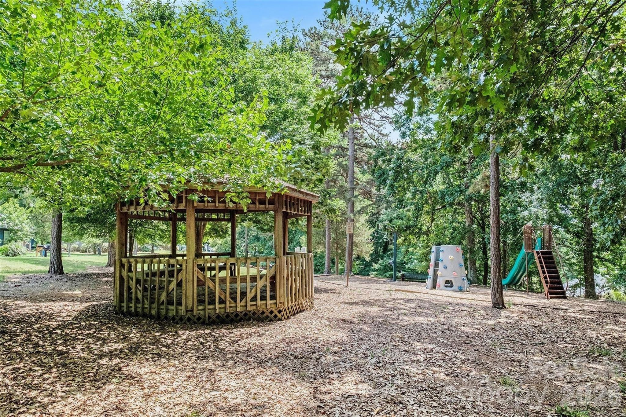 567 Pine Links Drive — Tega Cay