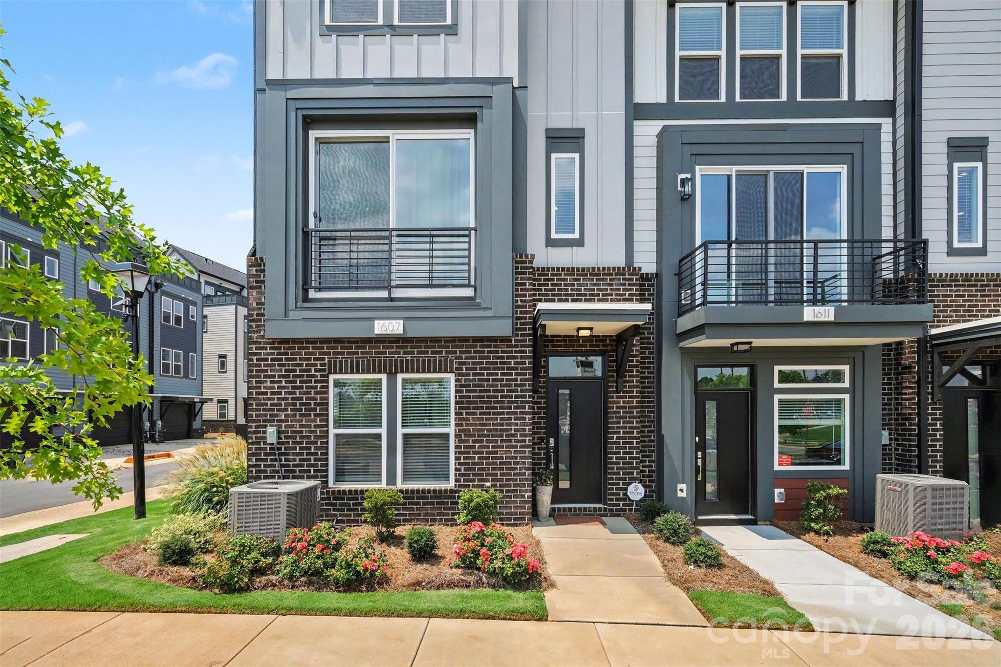 1607 Polk Street — Charlotte