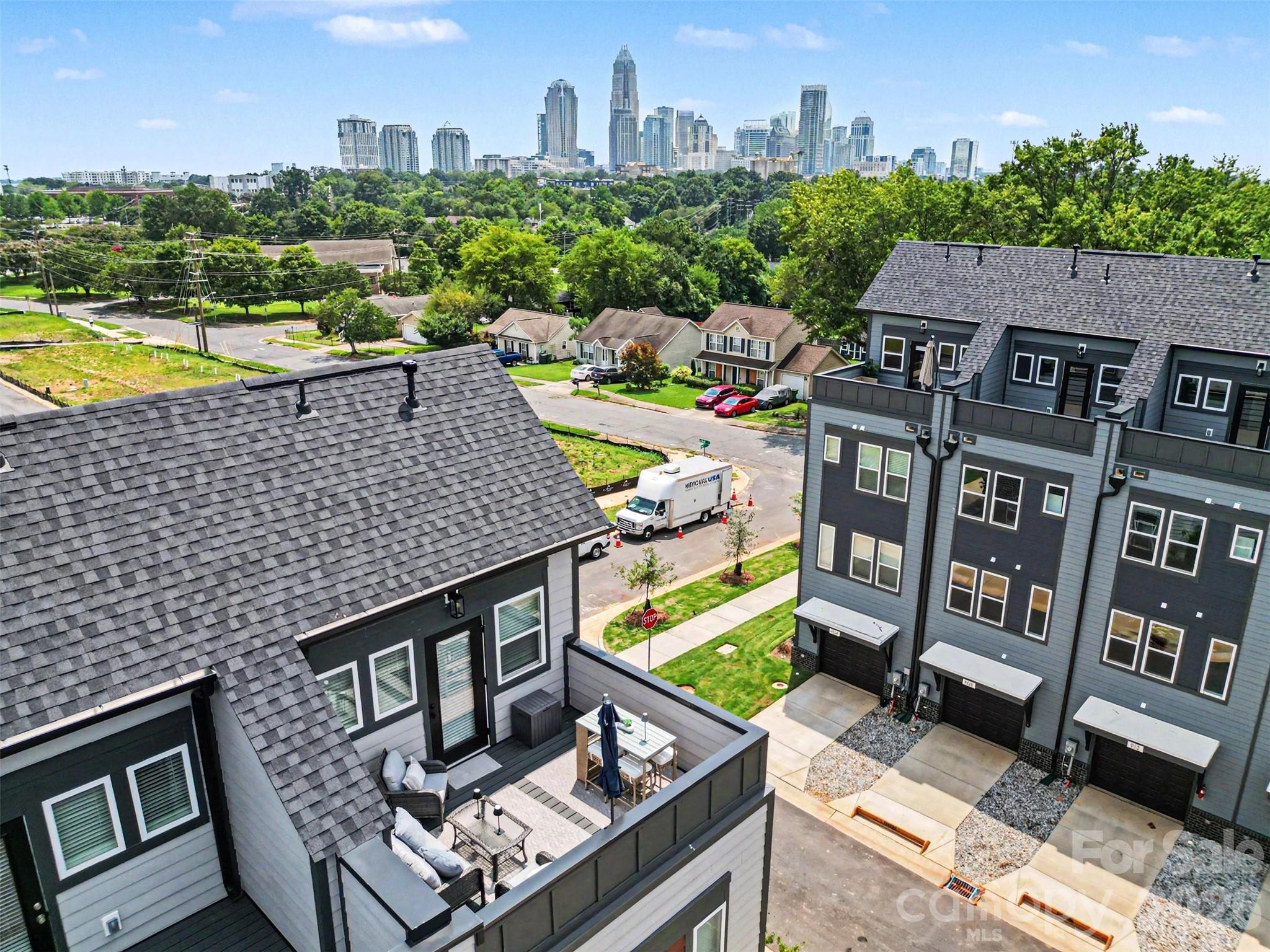 1607 Polk Street — Charlotte