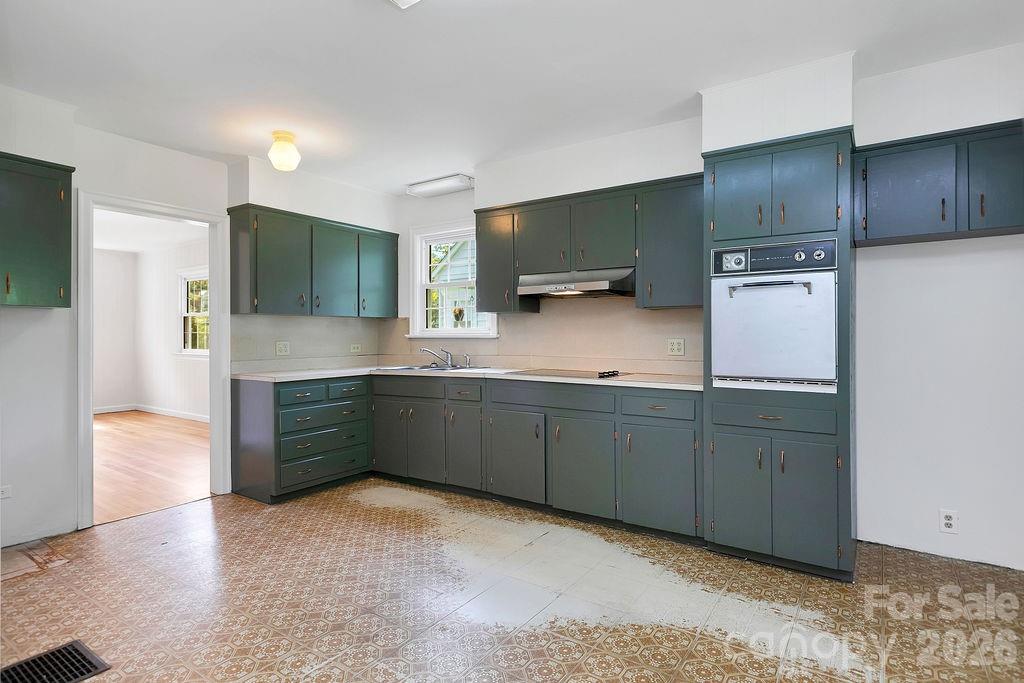 105 Parkview Drive — Brevard