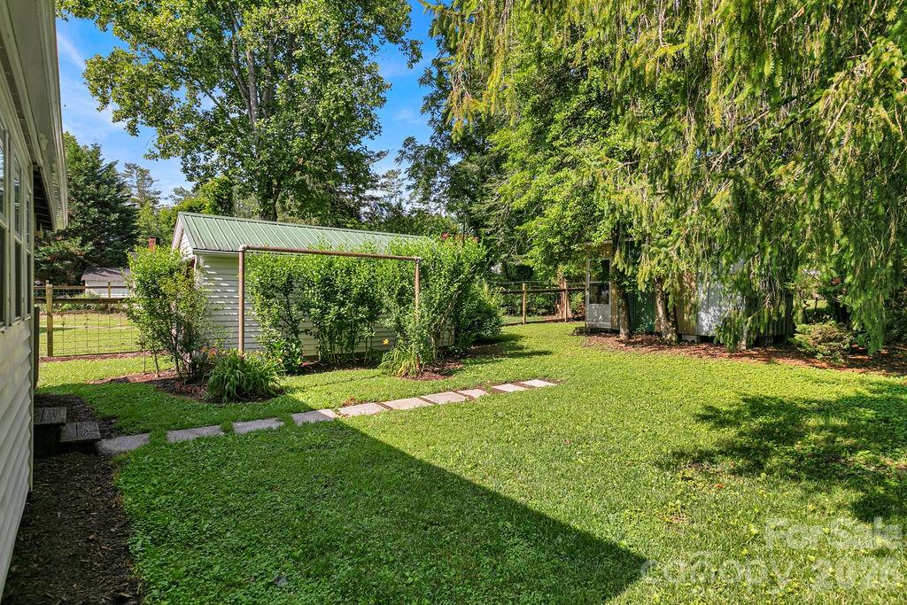 105 Parkview Drive — Brevard