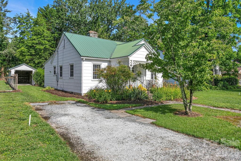 105 Parkview Drive — Brevard