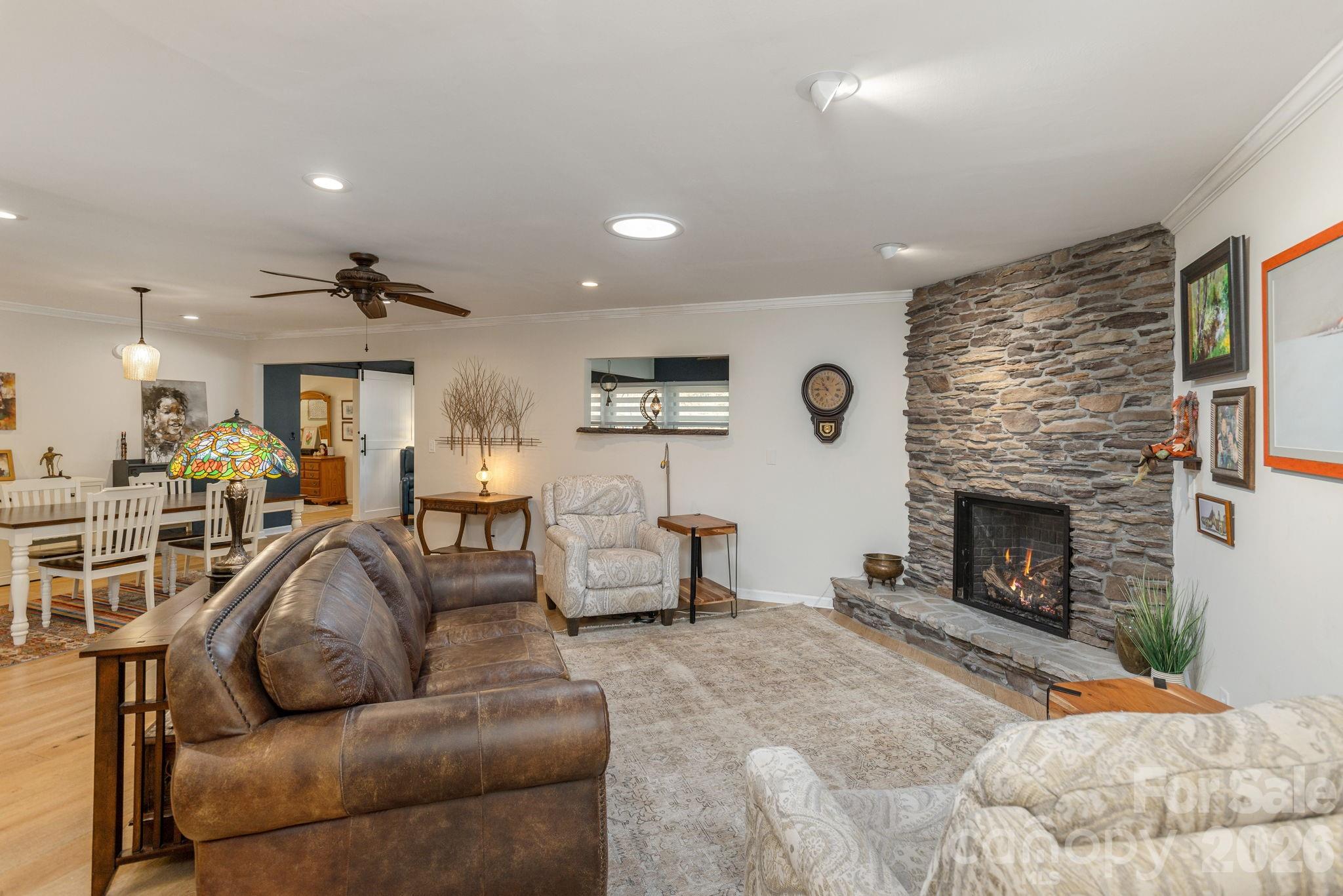 128 Camellia Way — Hendersonville