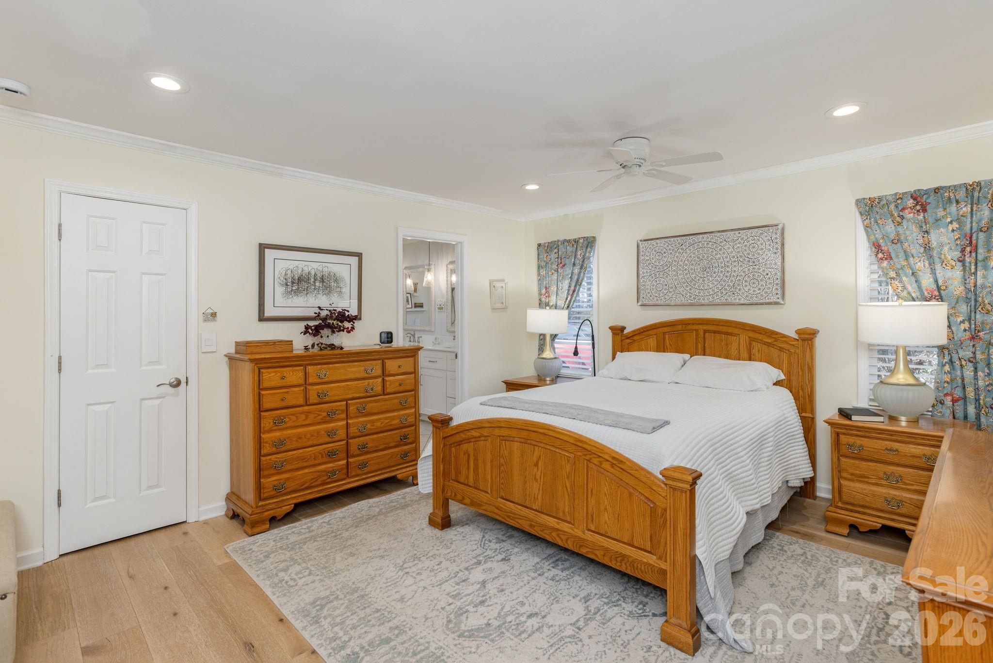 128 Camellia Way — Hendersonville
