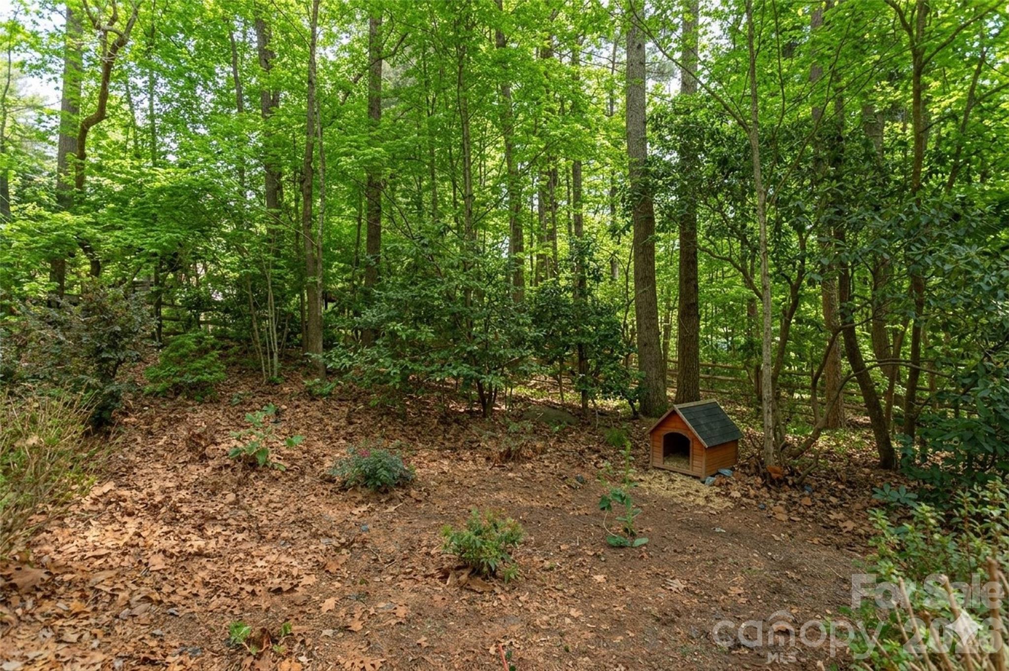 128 Camellia Way — Hendersonville