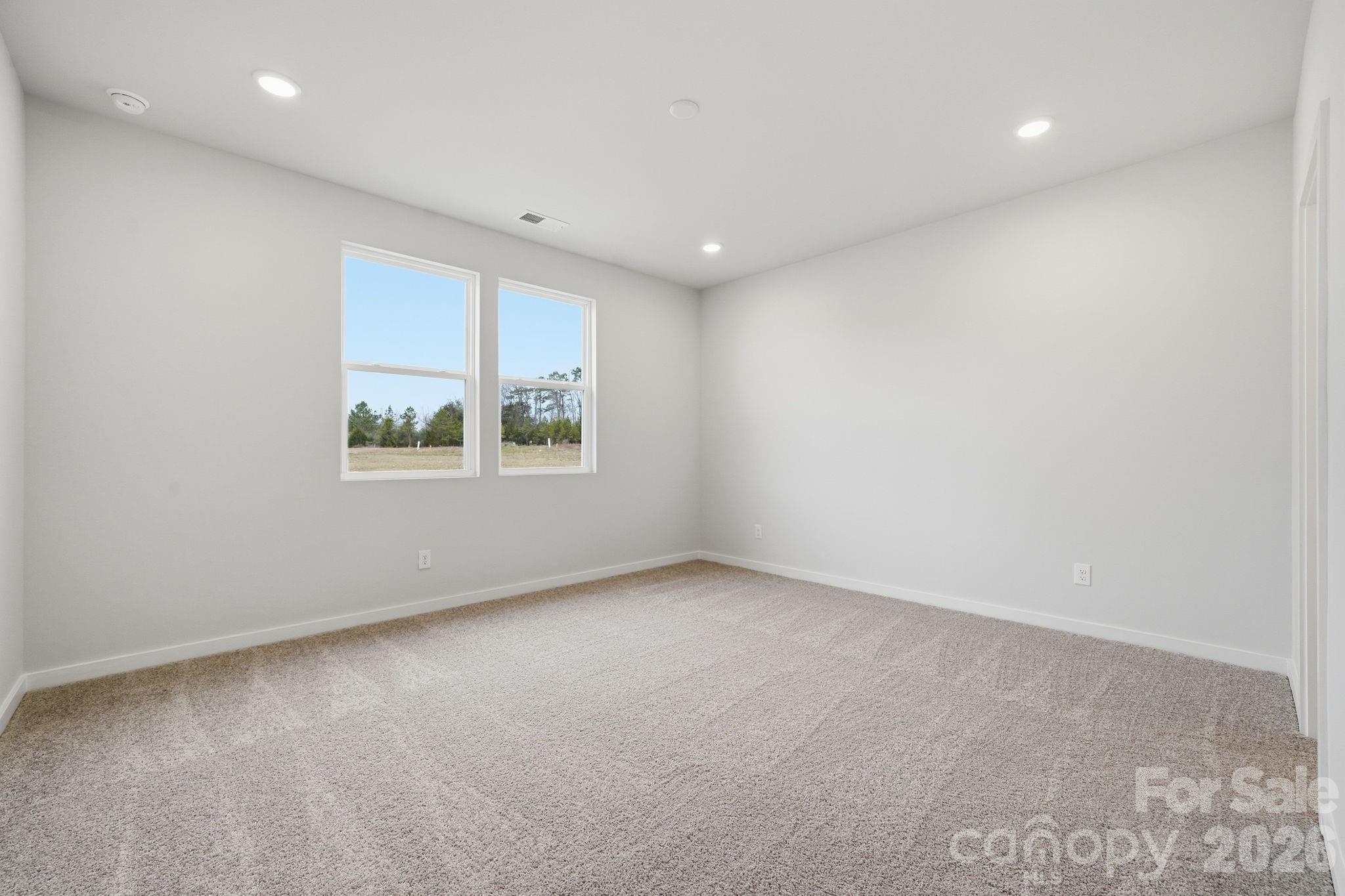 8043 Midas Lane — Locust