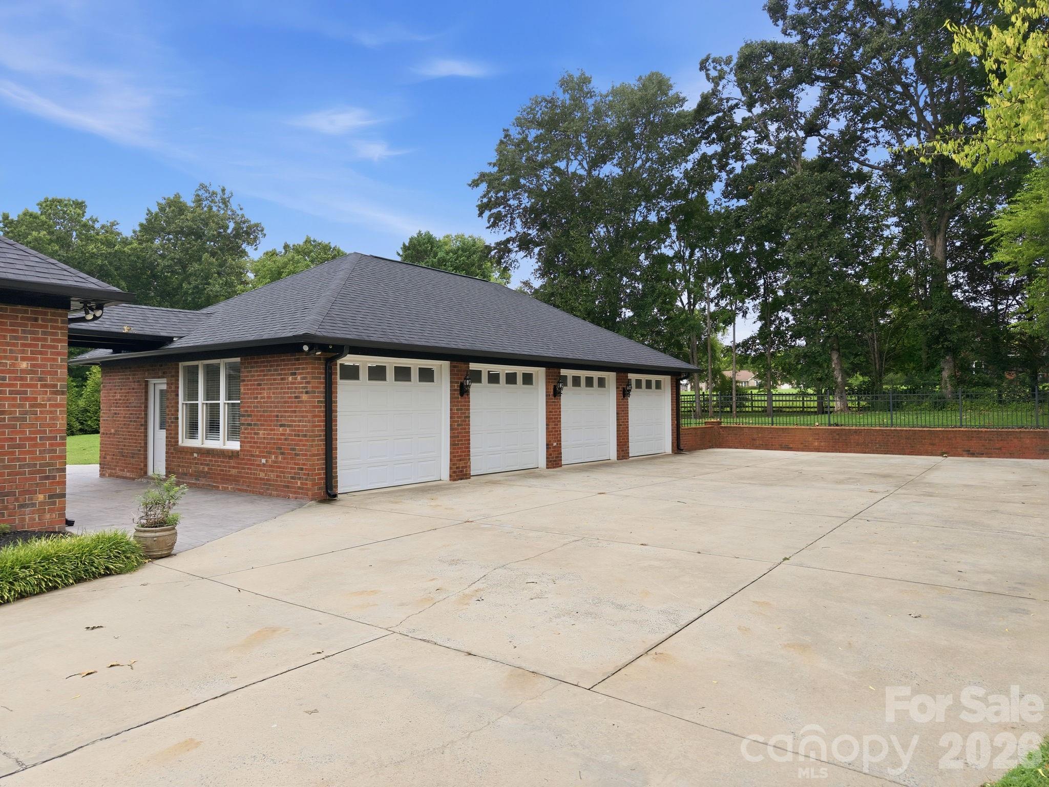 4122 Amarillo Drive SW — Concord