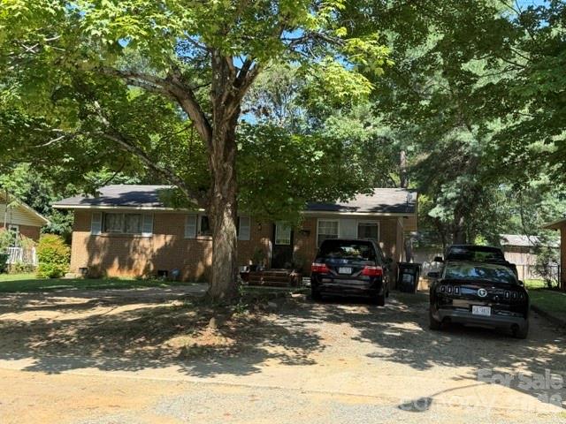1131 Echo Glen Road — Charlotte