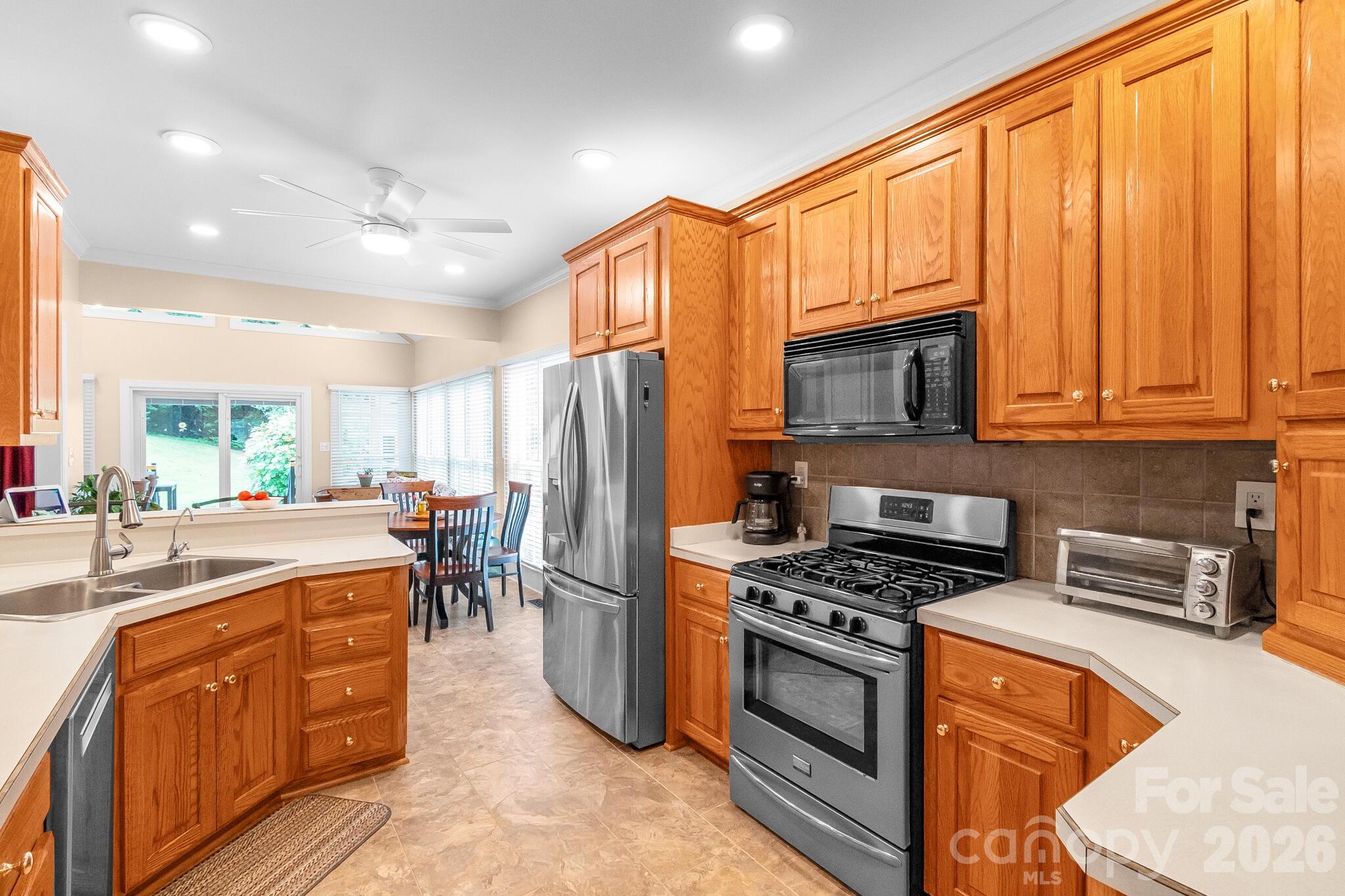 209 SouthFork Lane — Belmont