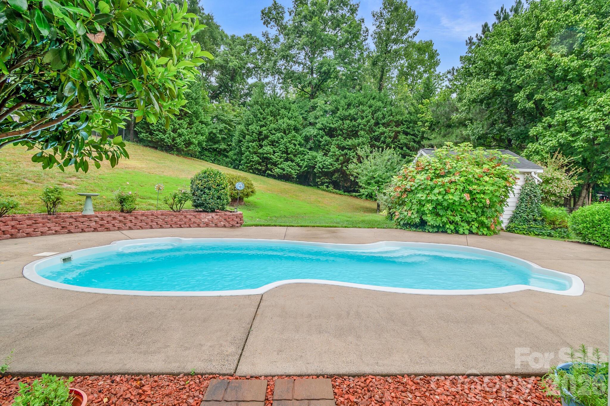 209 SouthFork Lane — Belmont