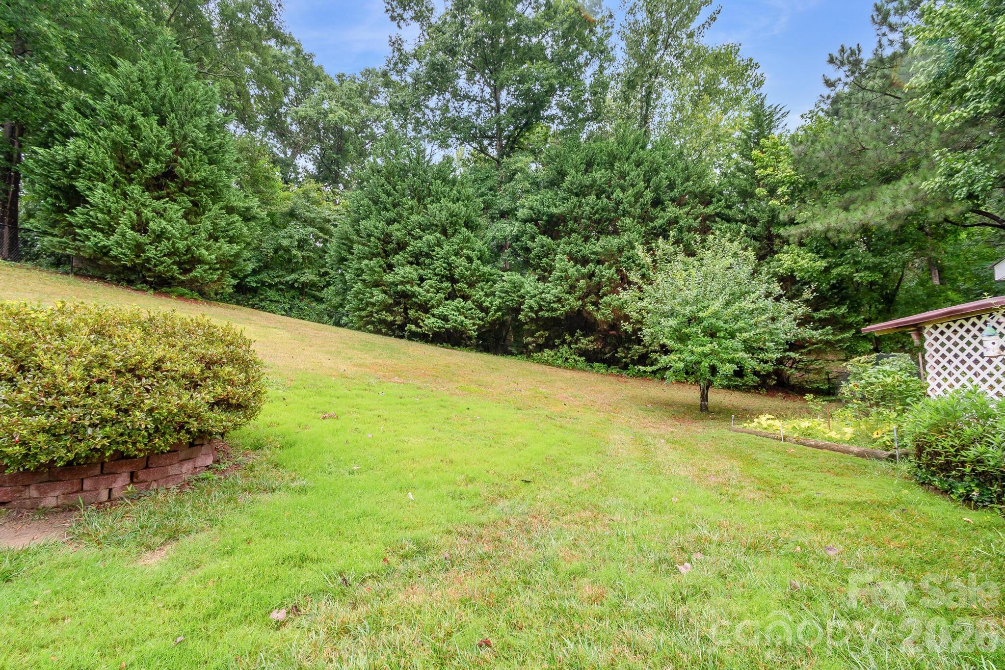209 SouthFork Lane — Belmont