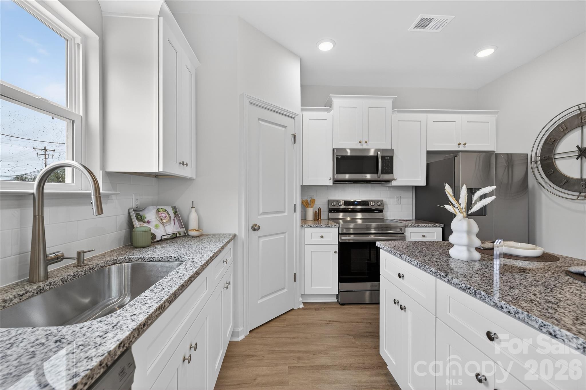 5230 Hickory Lane — Charlotte