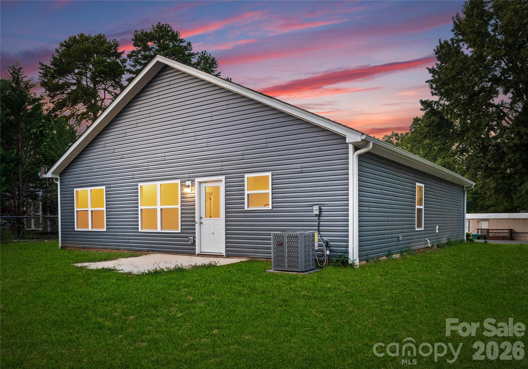 5230 Hickory Lane — Charlotte