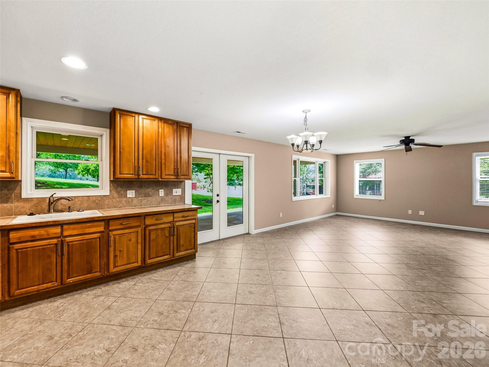 280 Walnut Hollow Road — Brevard