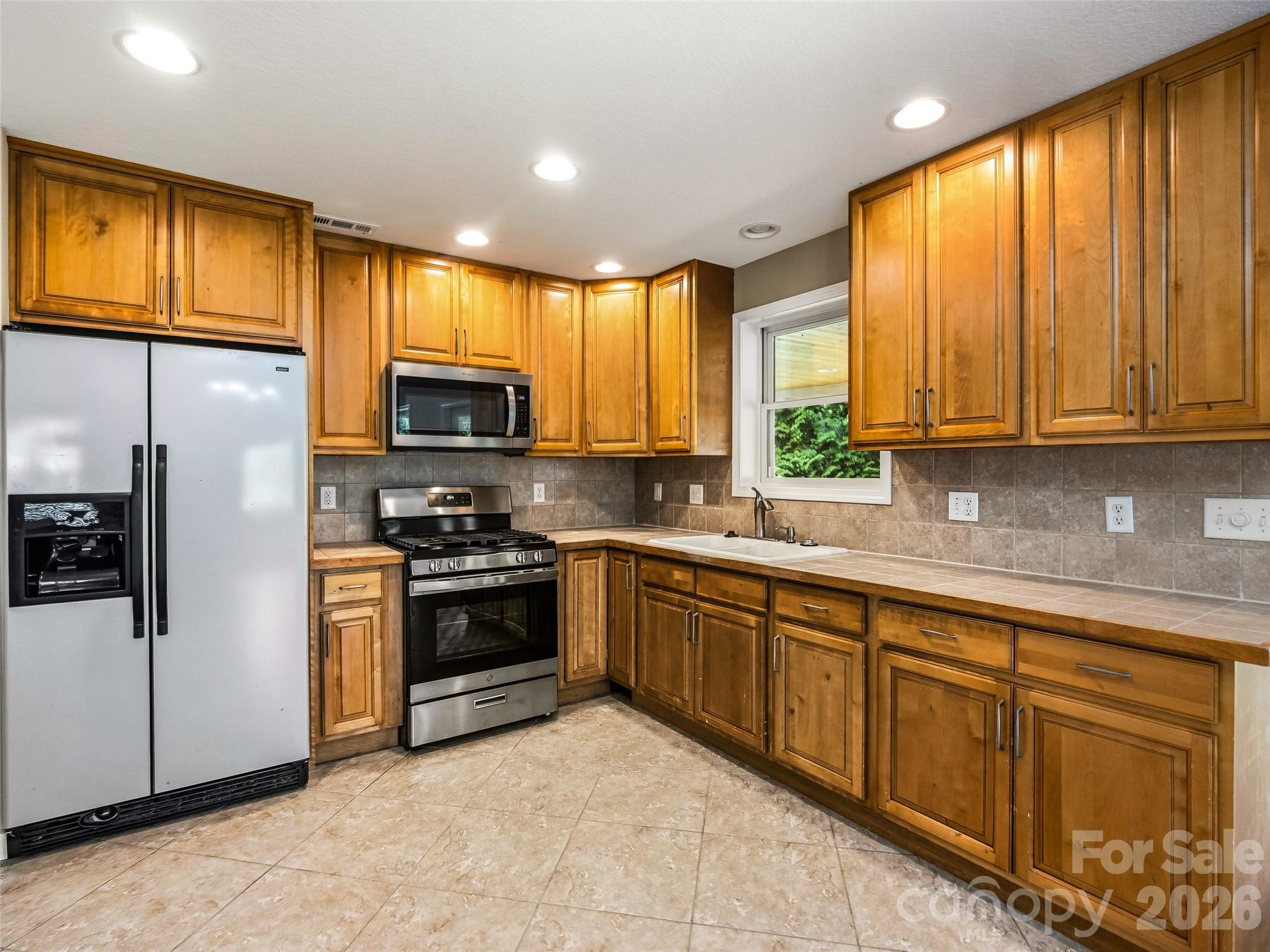 280 Walnut Hollow Road — Brevard