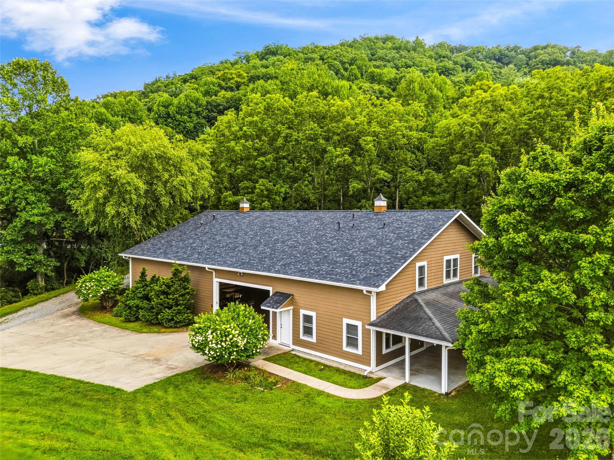 280 Walnut Hollow Road — Brevard