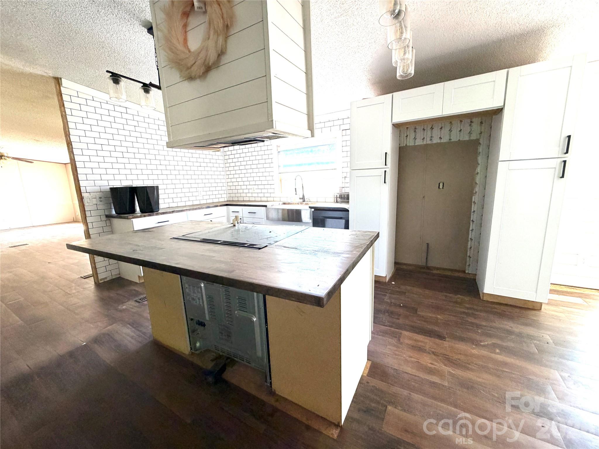 1050 Gold Mine Drive #6 — Catawba