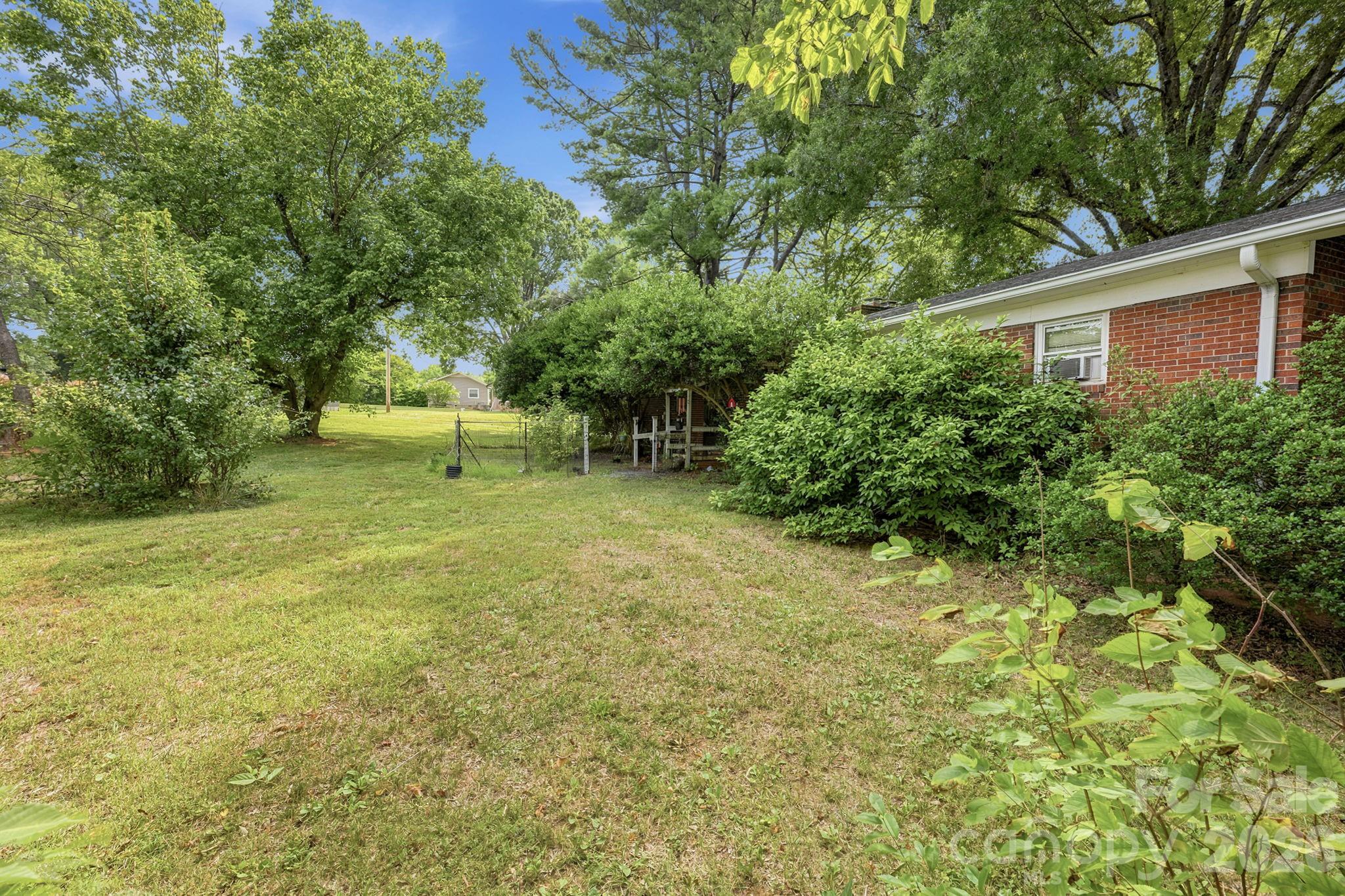 601 Faith Road — Mooresville