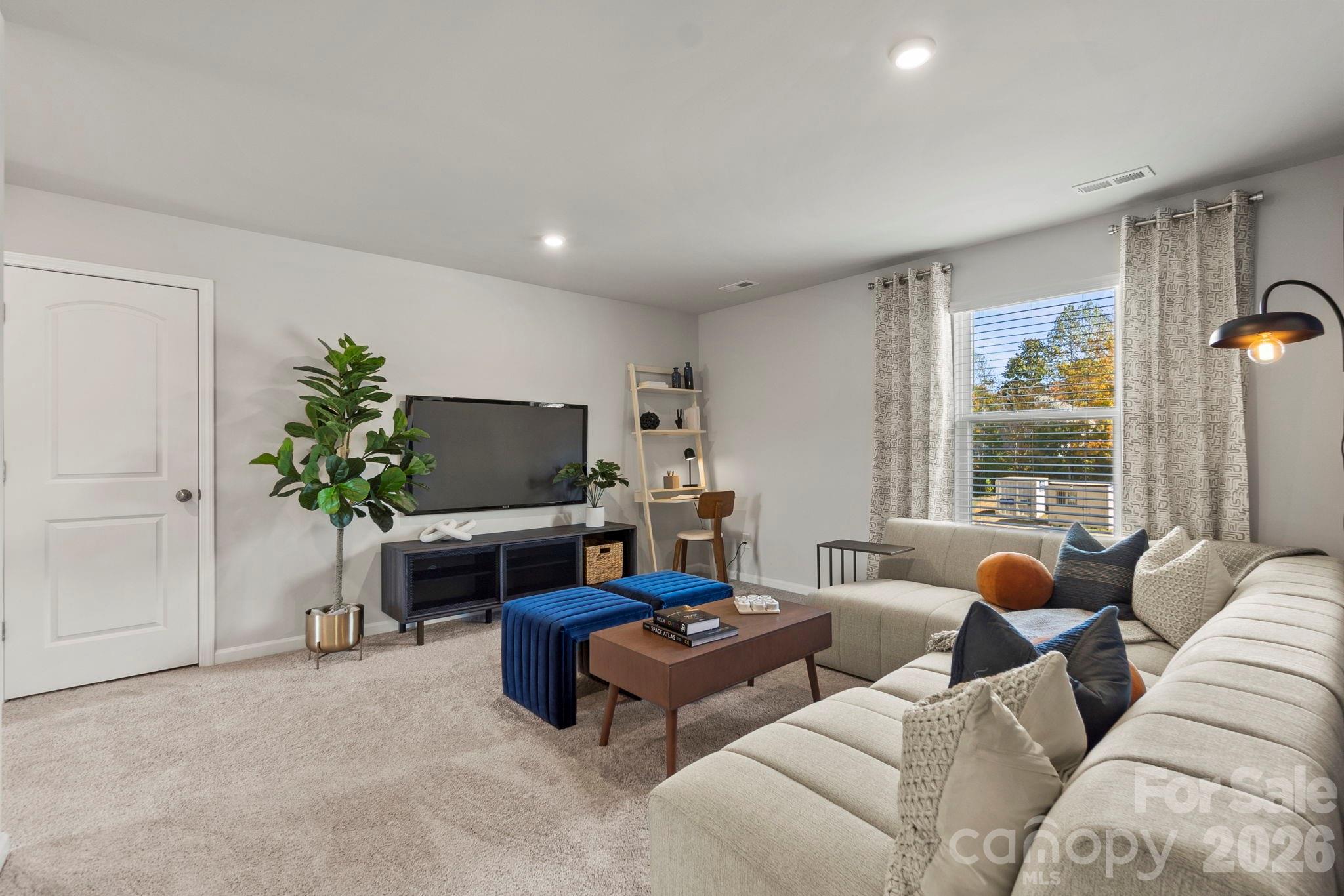 8059 Midas Lane — Locust