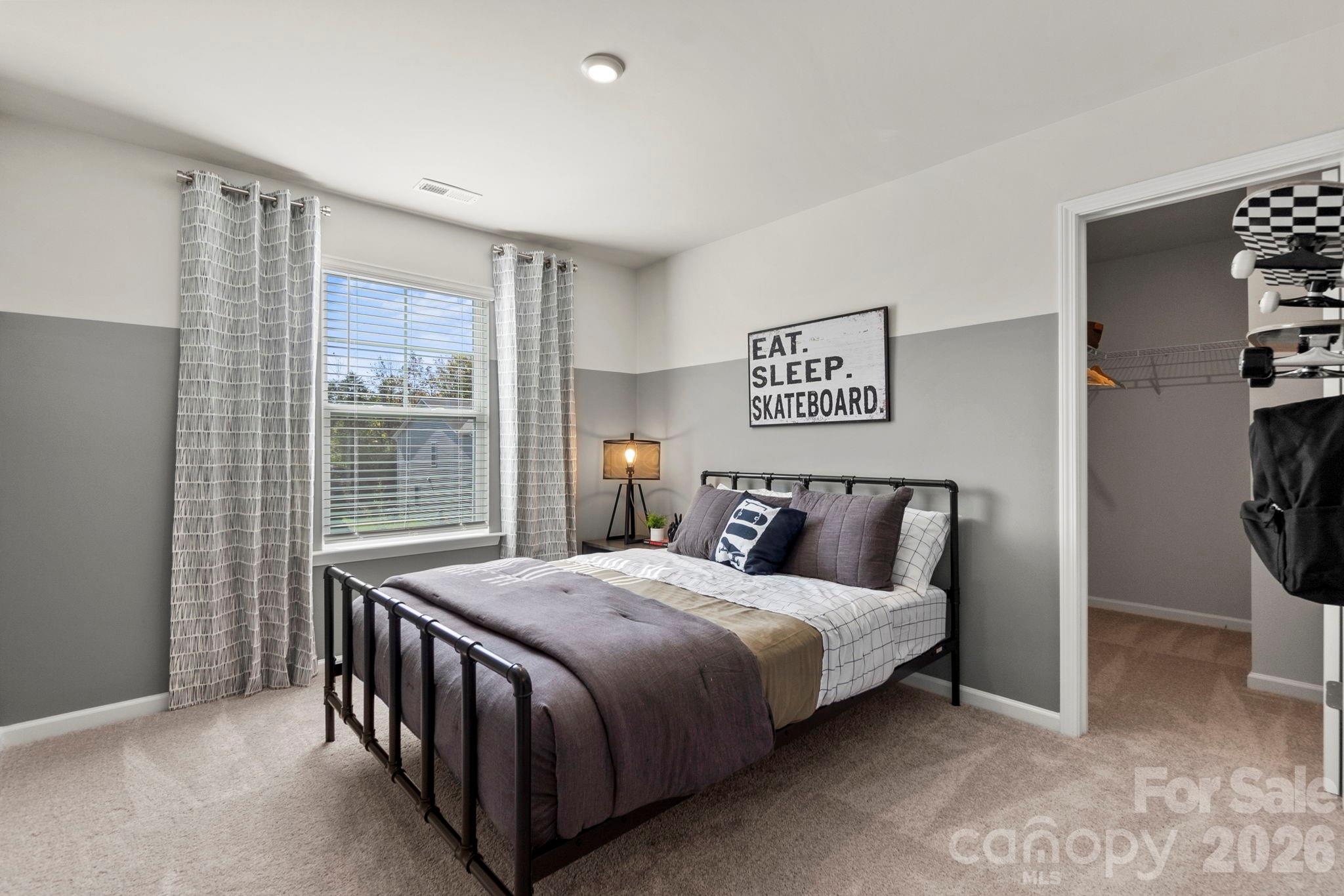 8059 Midas Lane — Locust