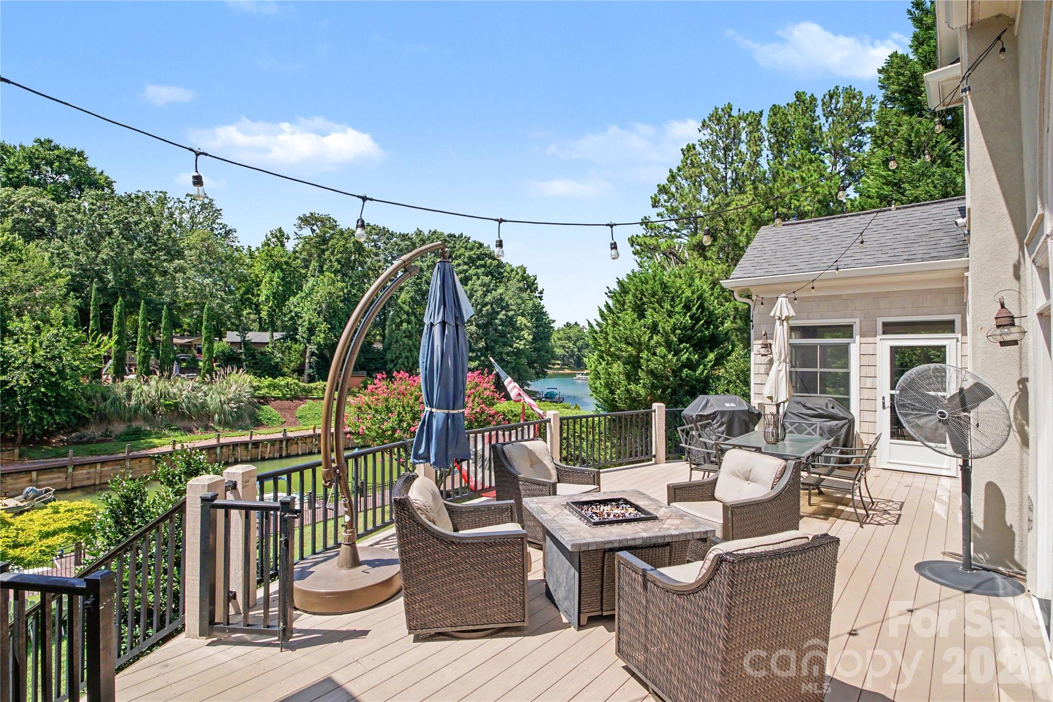 21300 Blakely Shores Drive — Cornelius