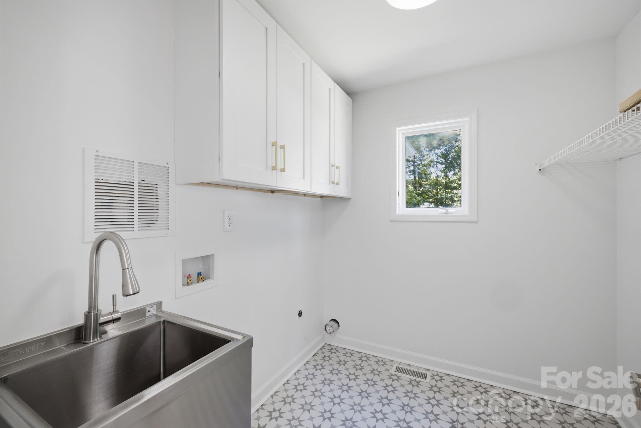 2494 Cherry Lane — Denver