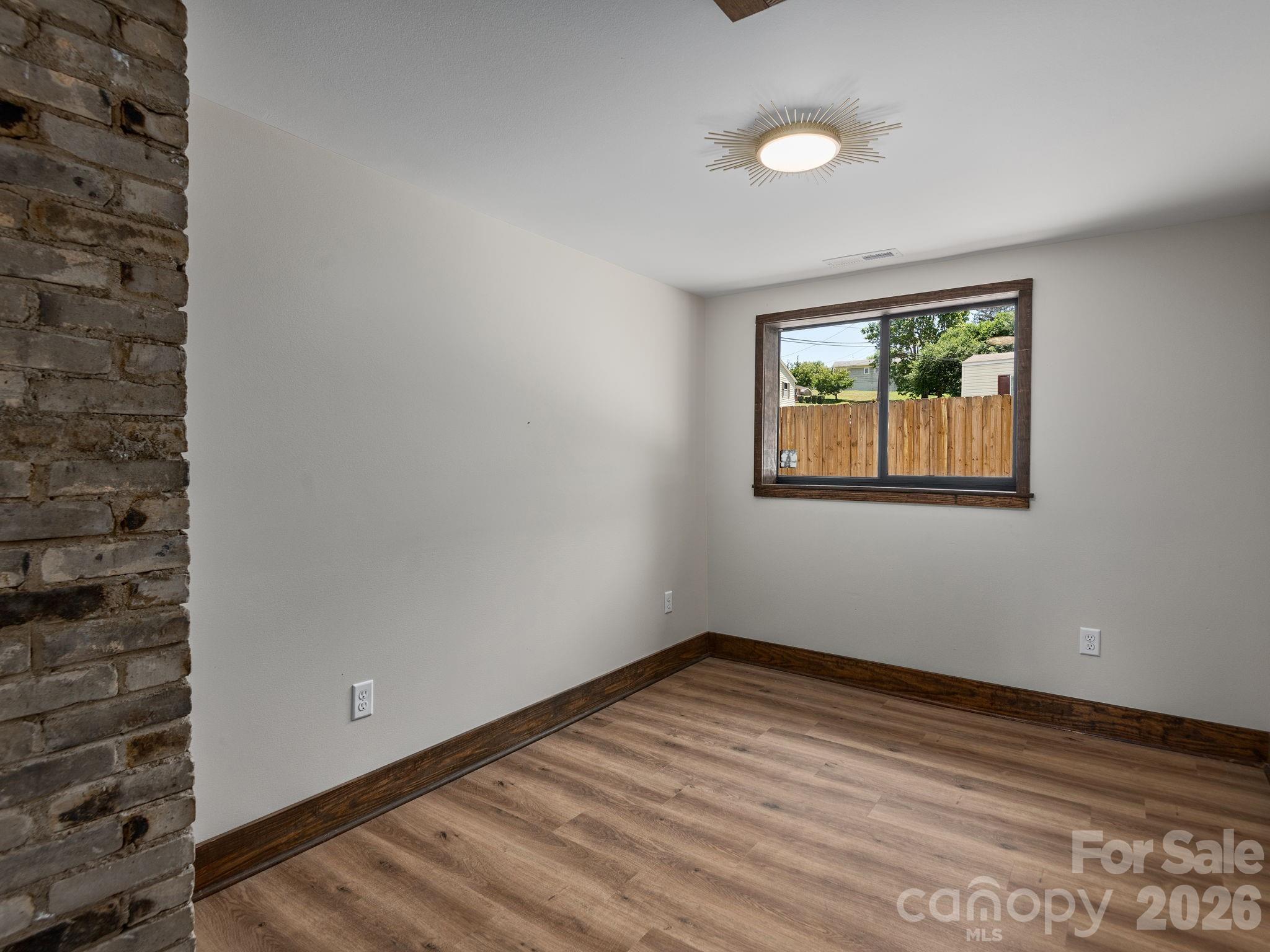 78 Travis Street — Clyde