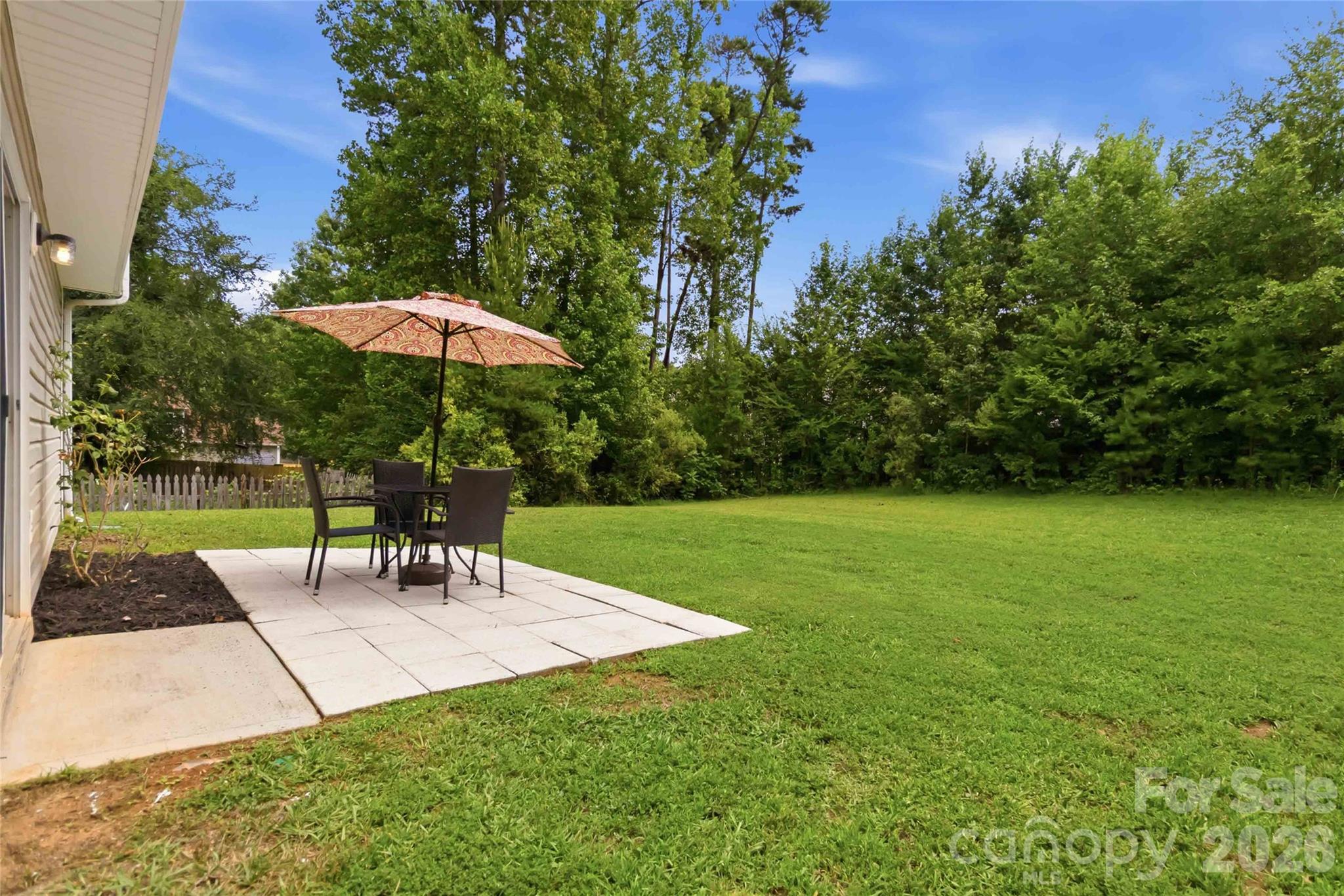 1610 Elk Creek Court — Charlotte