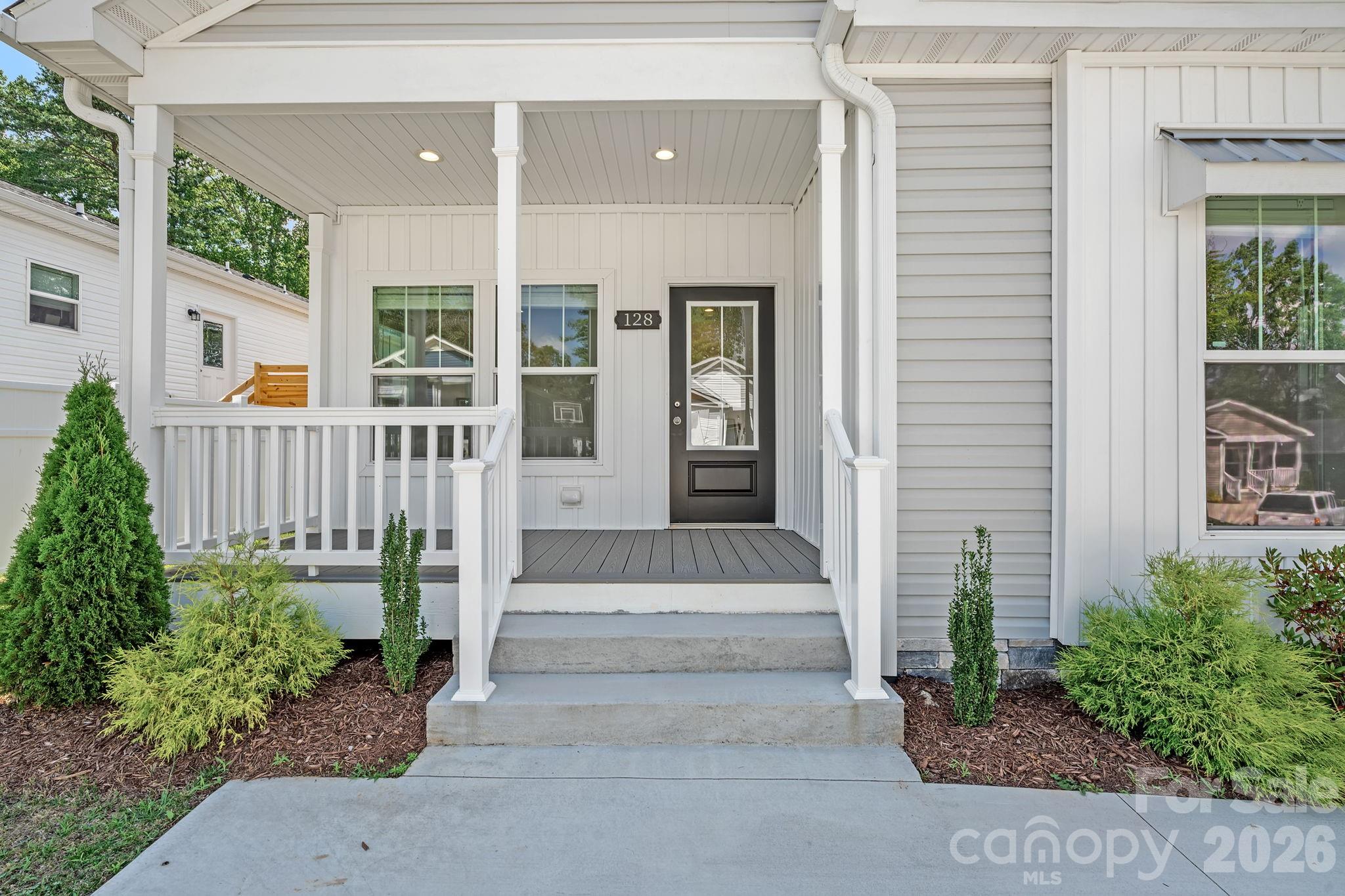 128 Bellamy Road — Asheville