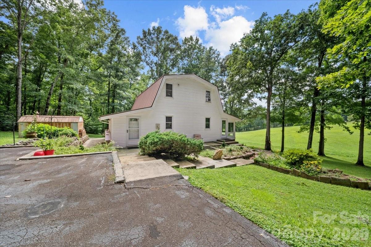 371 Patton Valley Drive — Nebo
