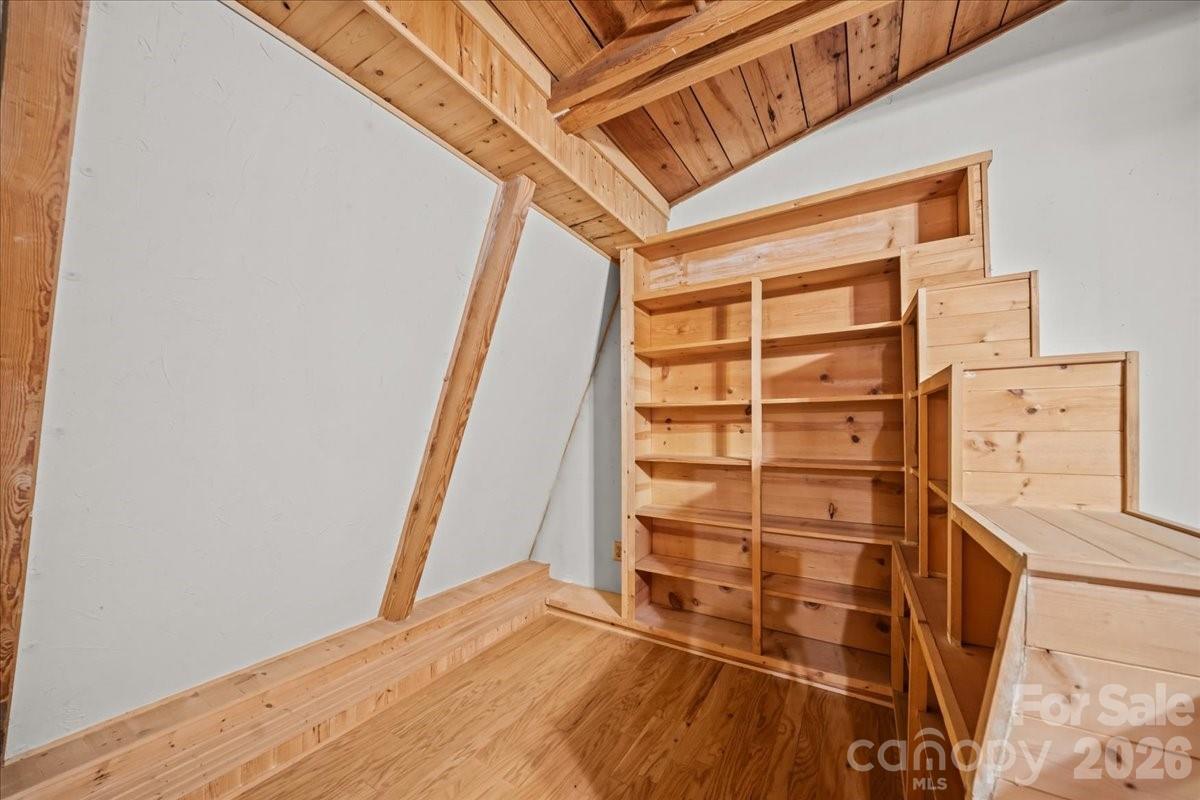 371 Patton Valley Drive — Nebo