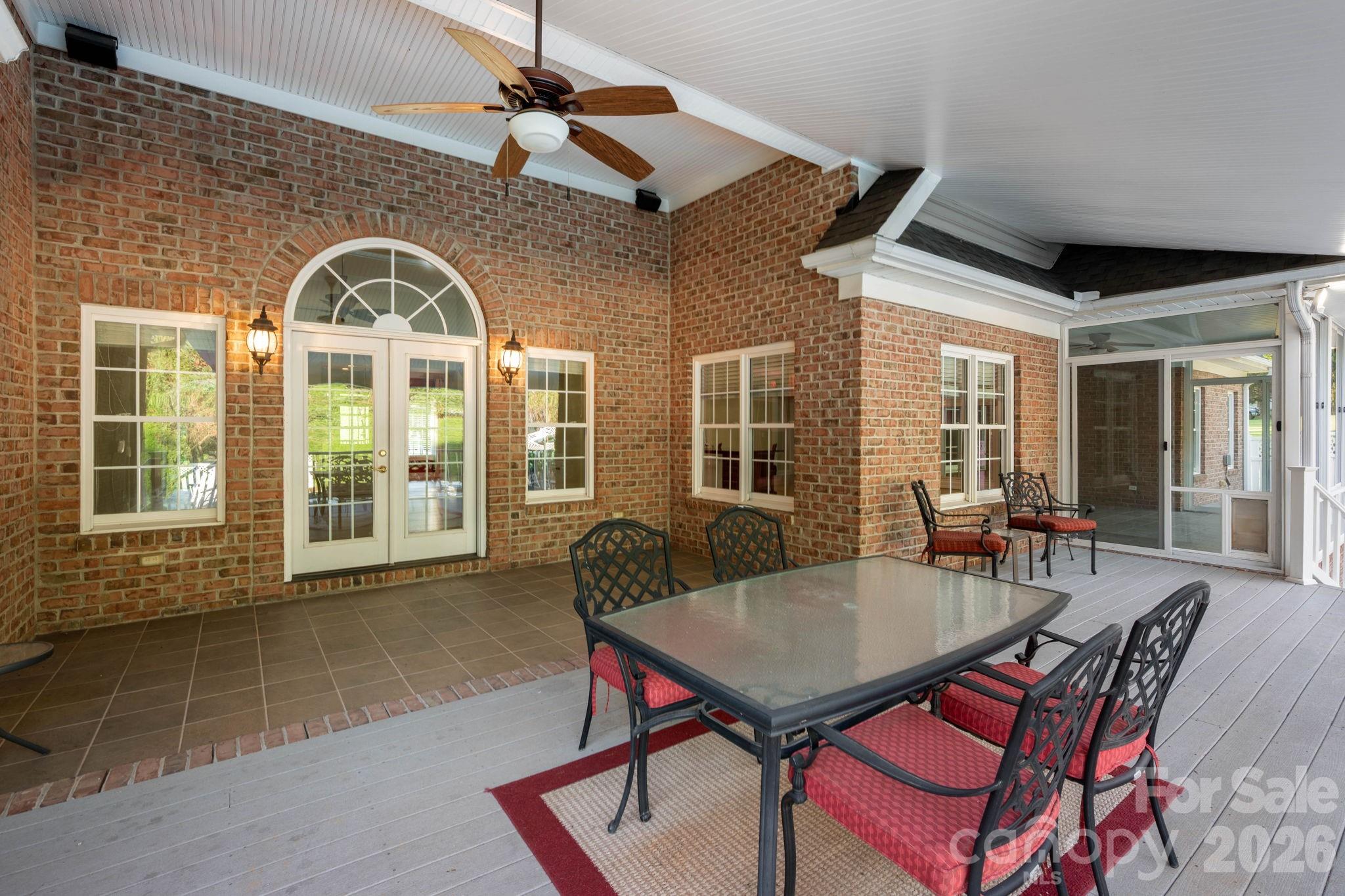 1851 29th Avenue Place NE — Hickory