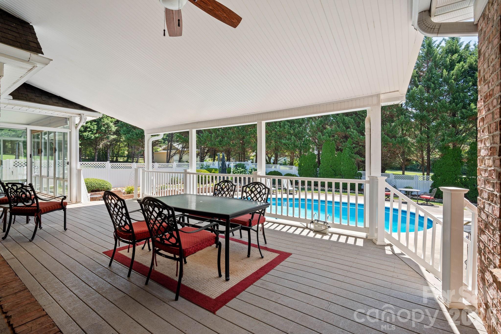 1851 29th Avenue Place NE — Hickory