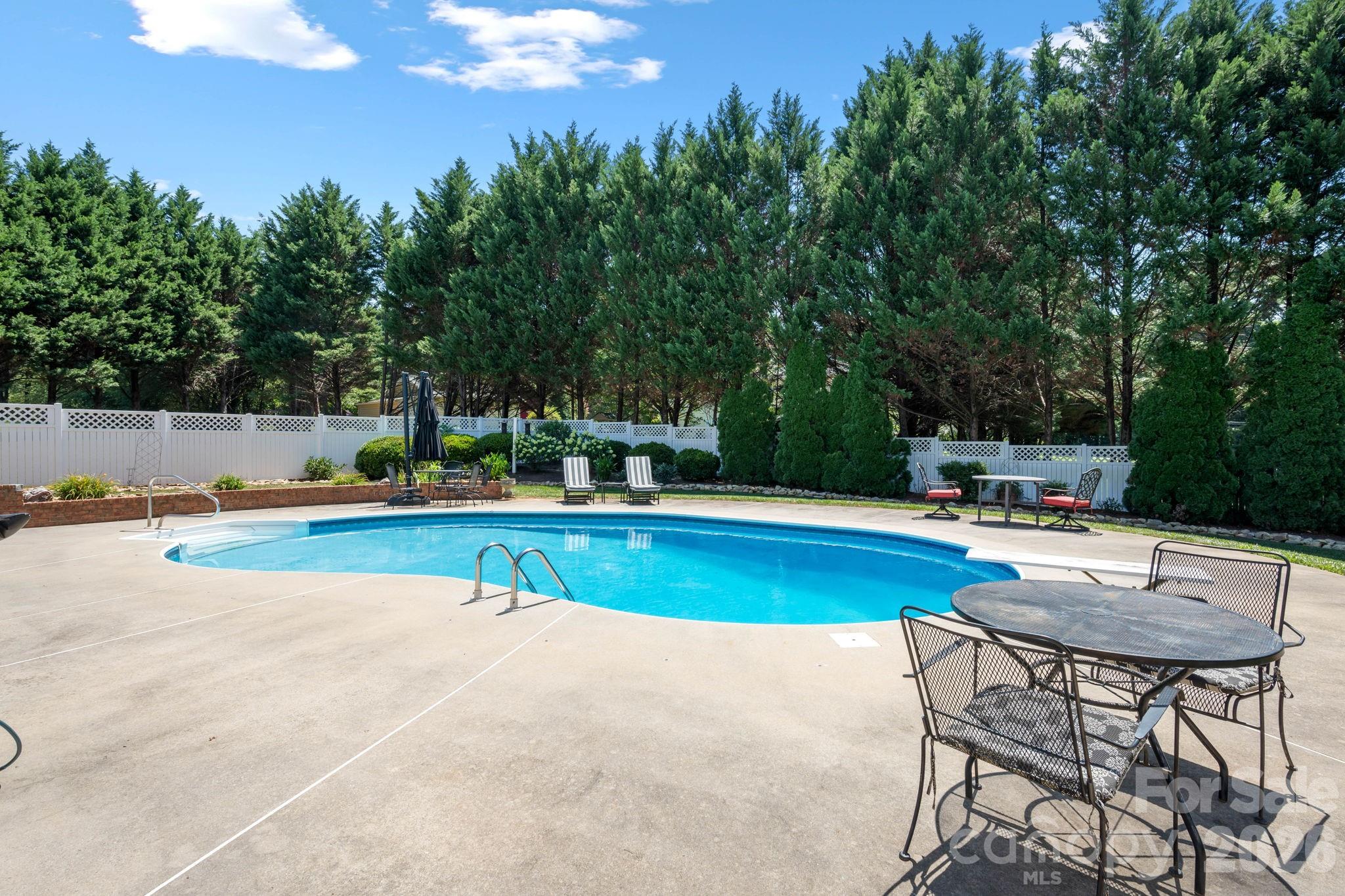 1851 29th Avenue Place NE — Hickory