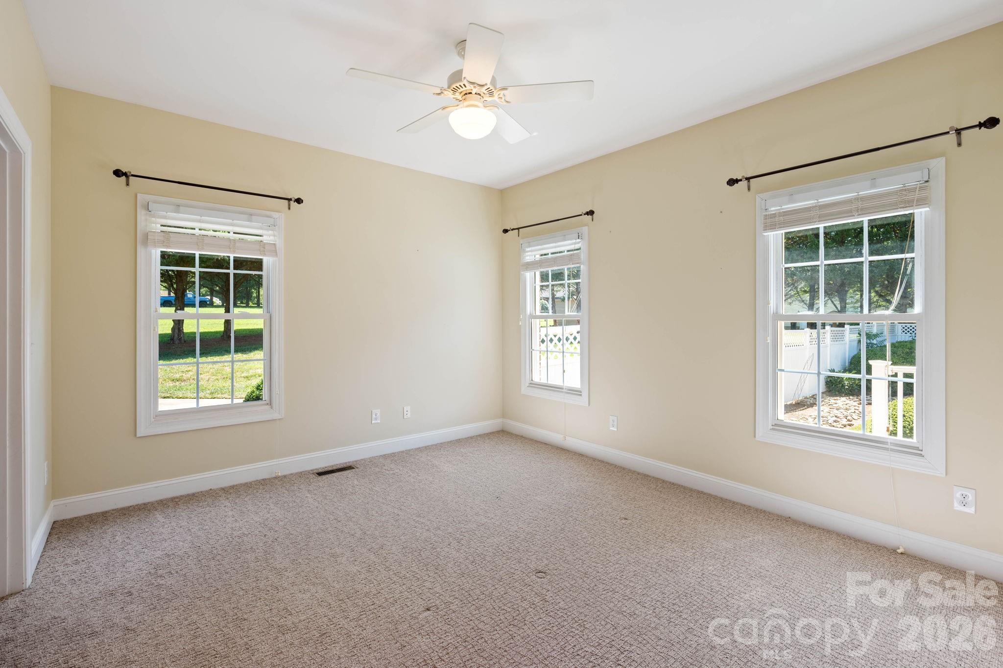 1851 29th Avenue Place NE — Hickory