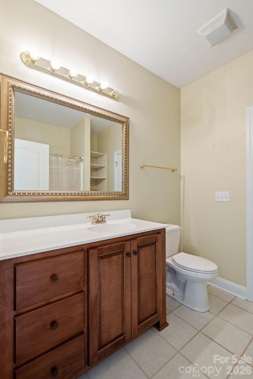 1851 29th Avenue Place NE — Hickory