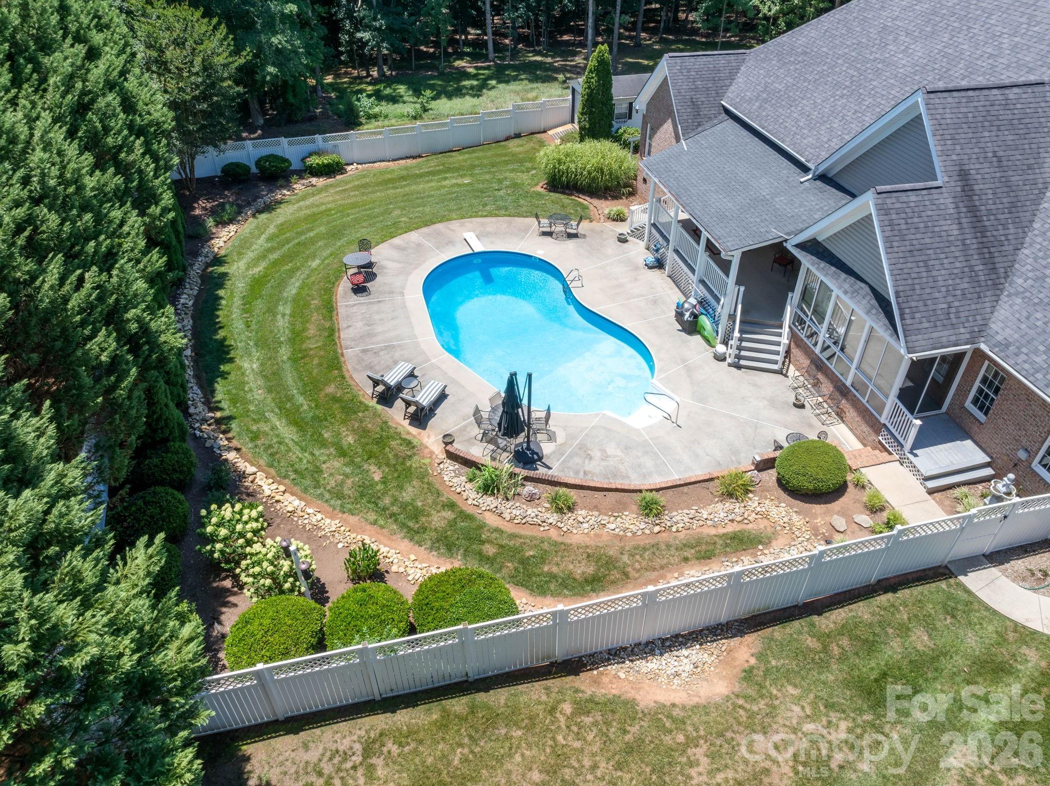 1851 29th Avenue Place NE — Hickory