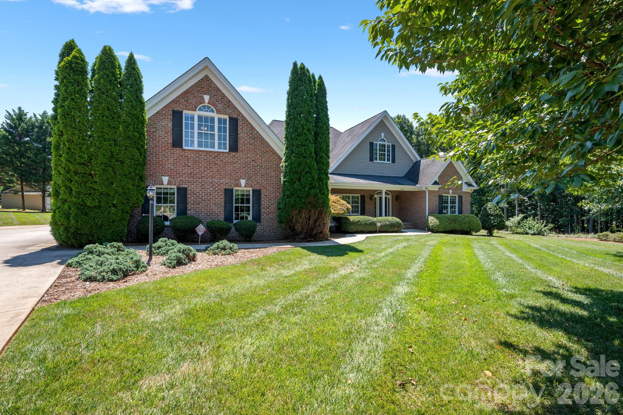 1851 29th Avenue Place NE — Hickory
