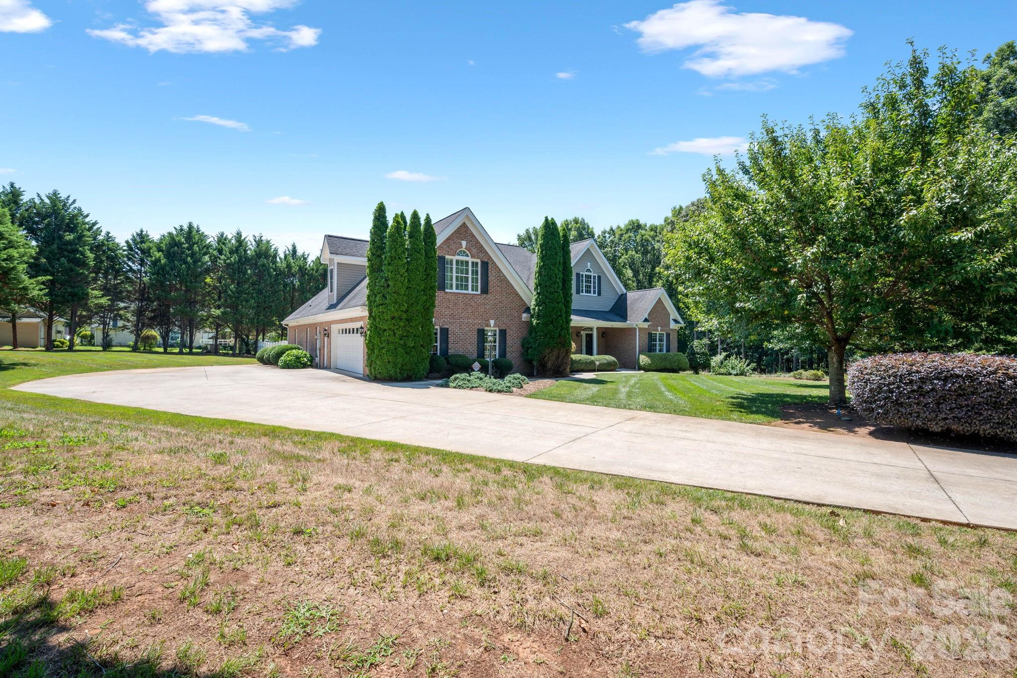 1851 29th Avenue Place NE — Hickory